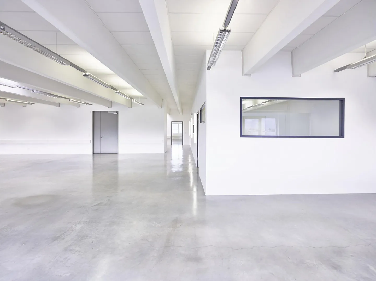 Office space of 370m2 - fully developed and air-conditioned - Photo 1 of 12