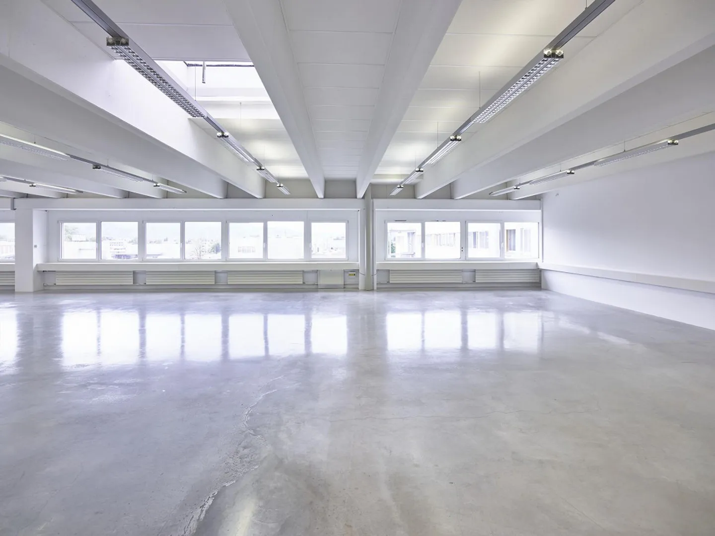 Office space of 370m2 - fully developed and air-conditioned - Photo 4 of 12