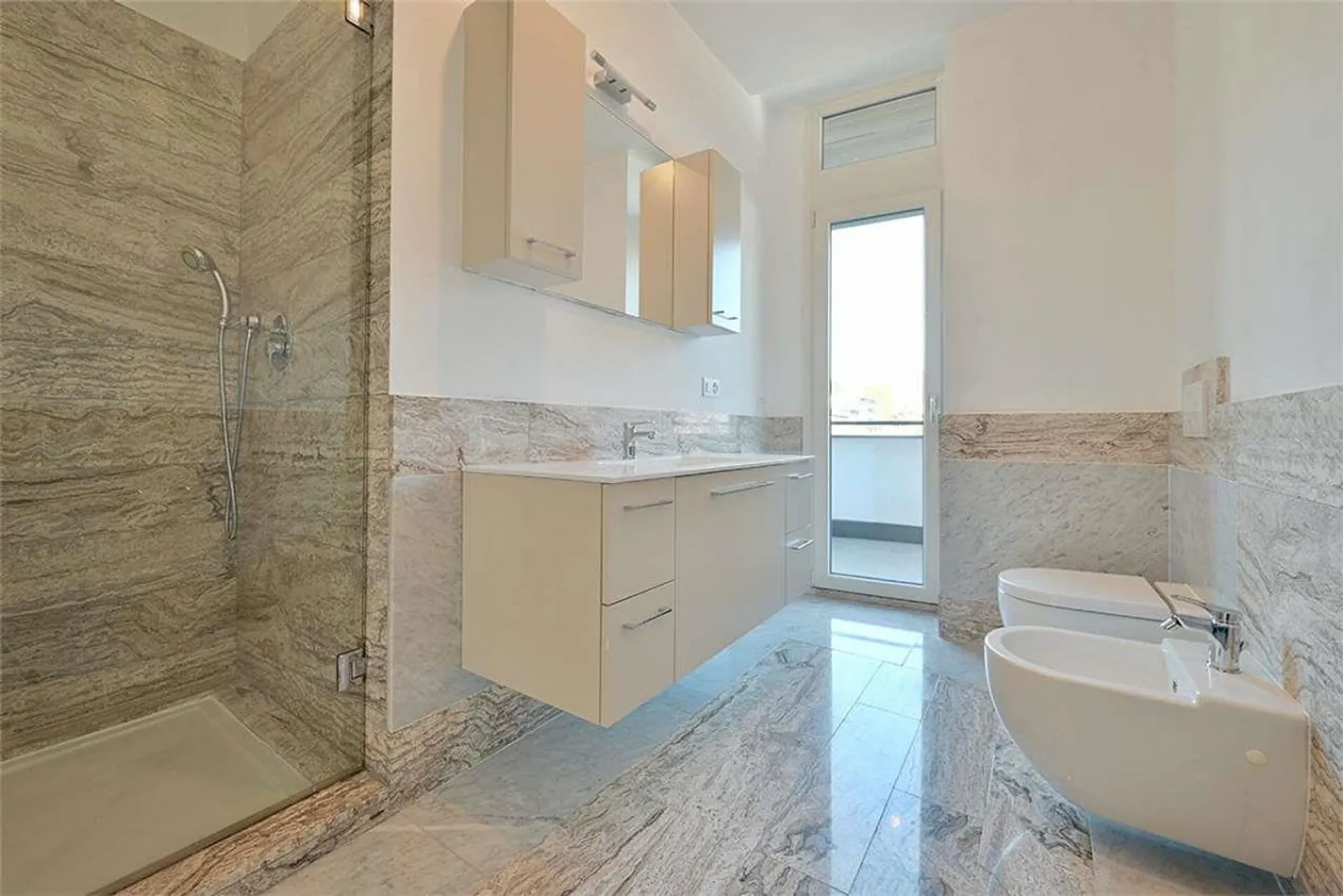 Penthouse 7,5 Zimmer mit Seeblick in Lugano - Foto 10 von 11