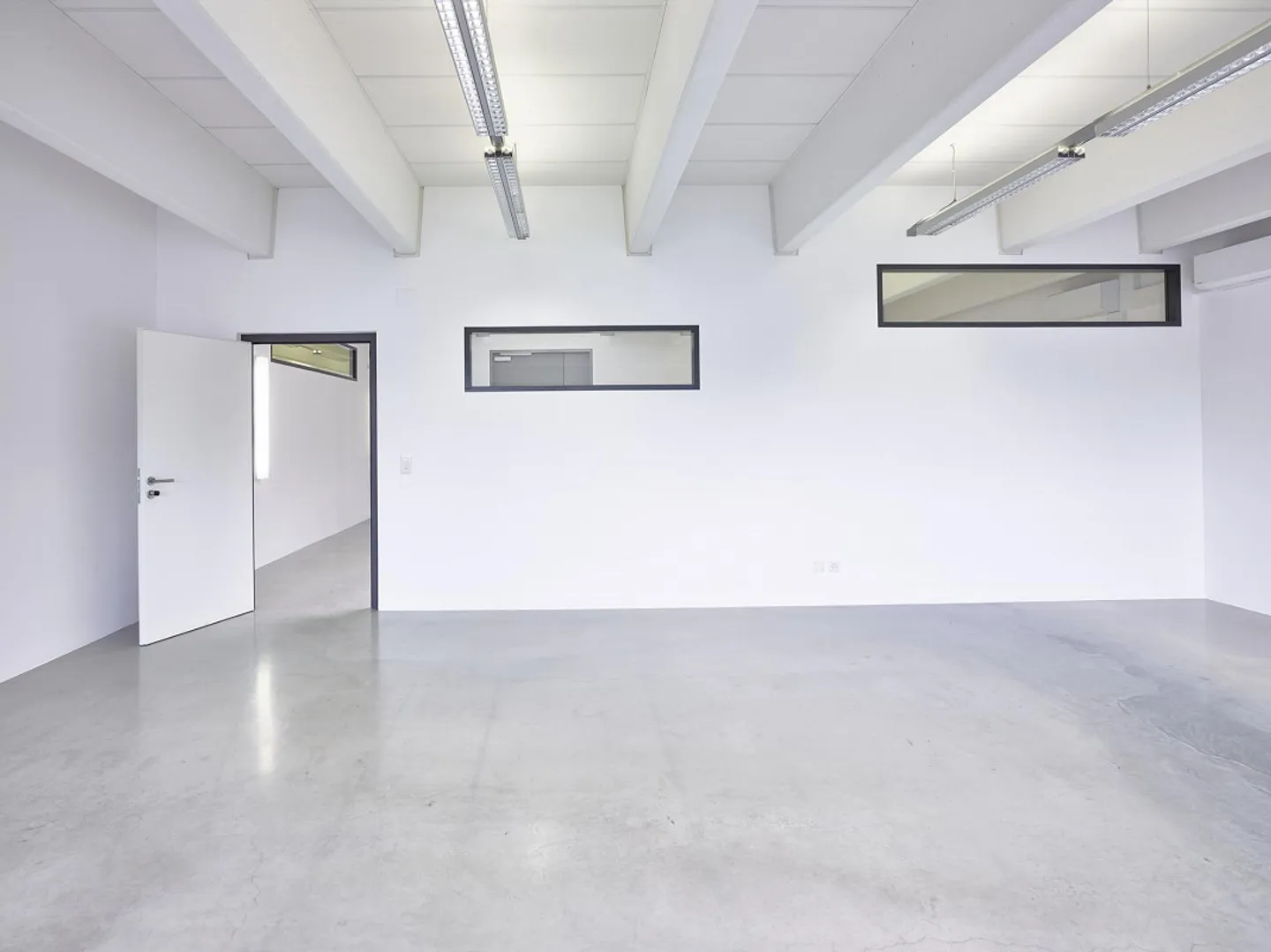 Office space of 370m2 - fully developed and air-conditioned - Photo 7 of 12