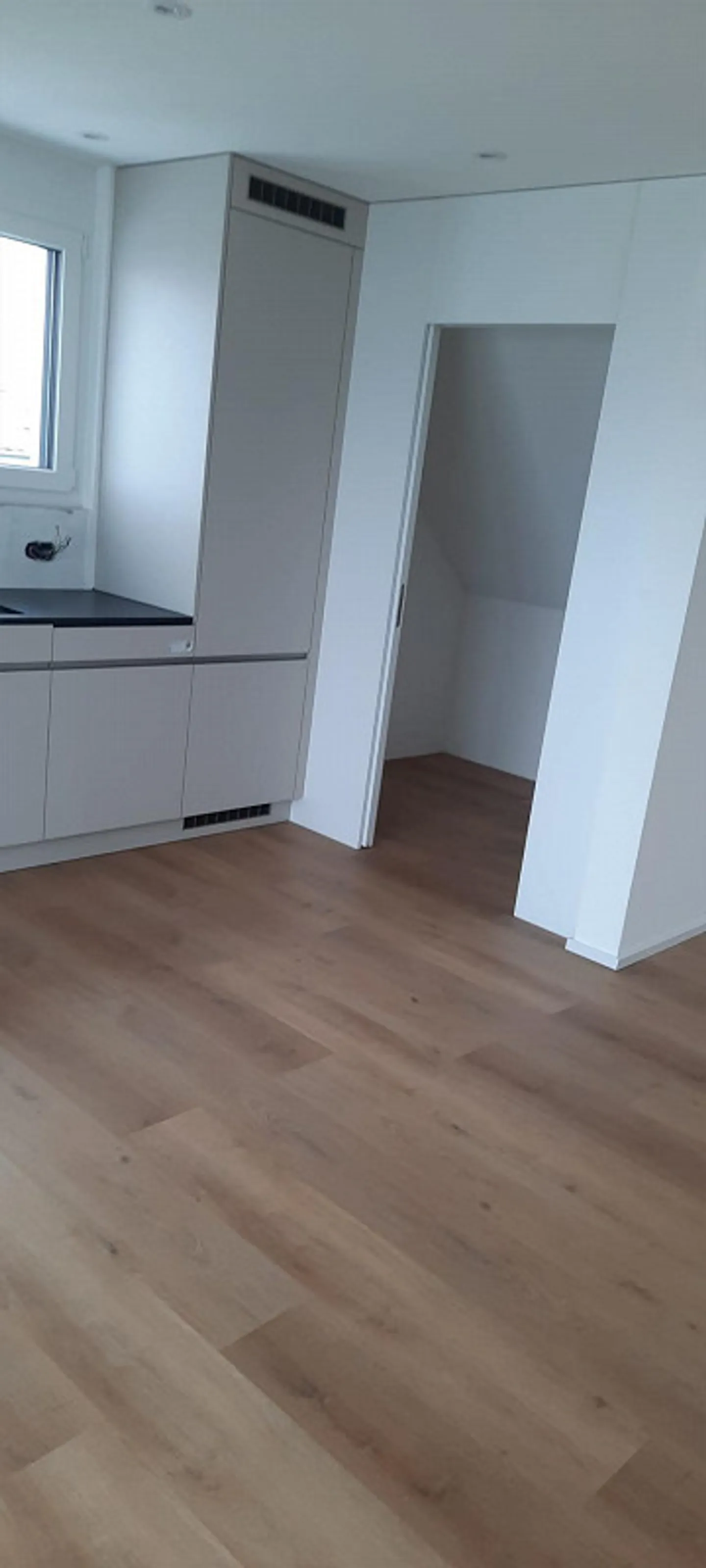 Moderno appartamento di 2,5 stanze in mansarda - Foto 6 di 10