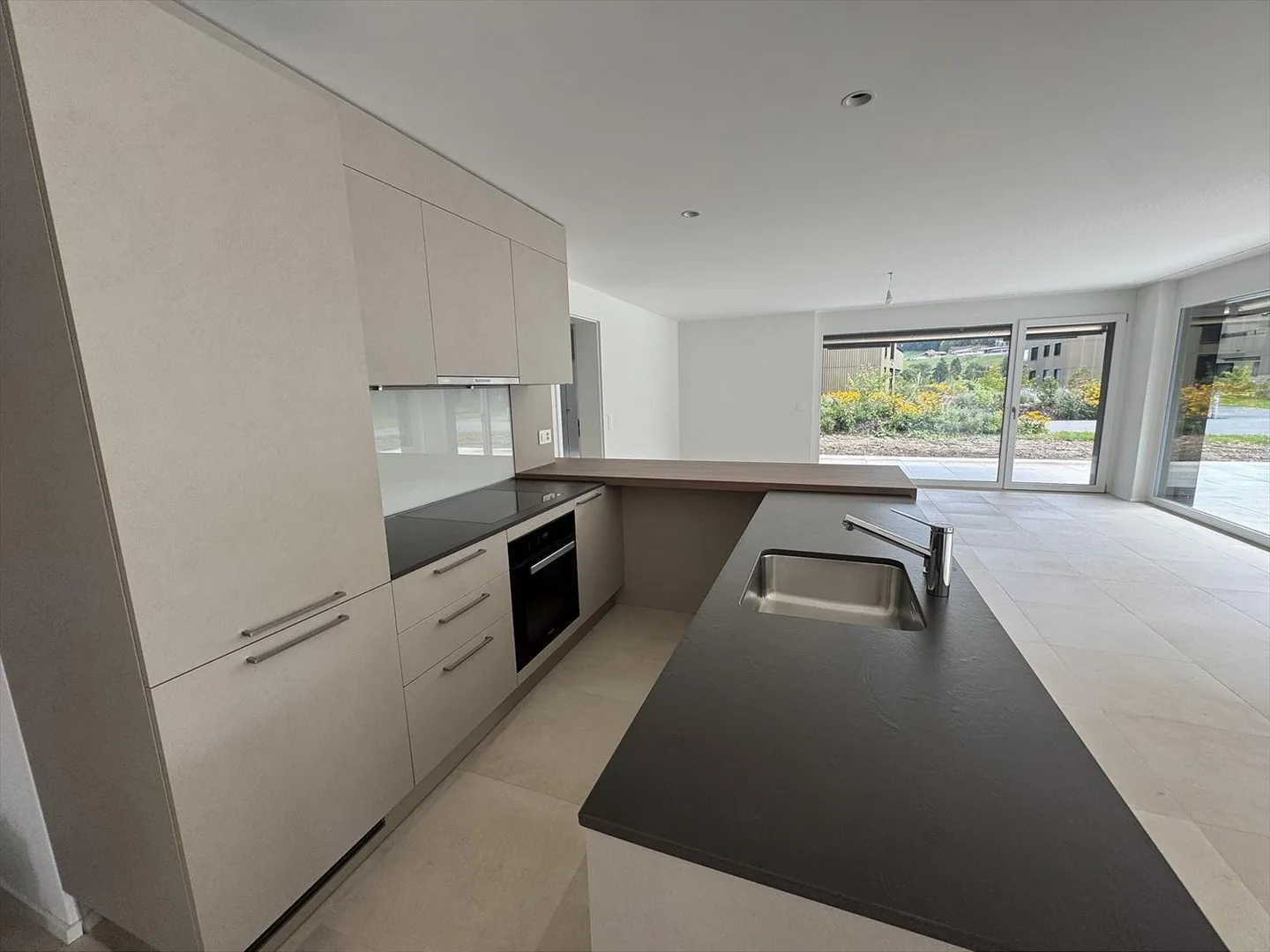 05618 - Appart. 4½ Räume - IMP. CHAMP-RIOND 10 - MATRAN - Foto 3 von 12