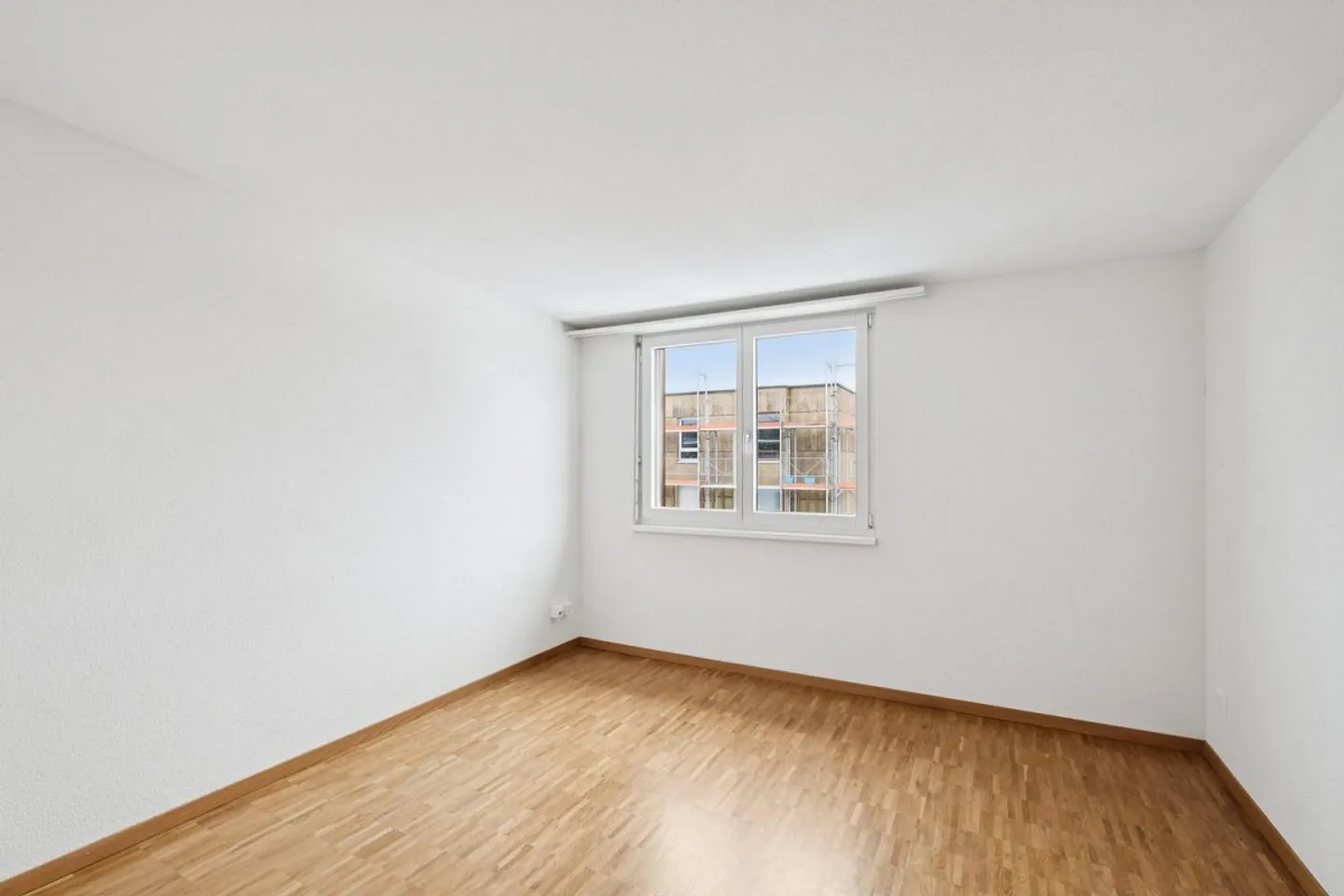 Grosszügige Wohnung im Erdgeschoss mit eigener Terrasse - Photo 5 sur 11