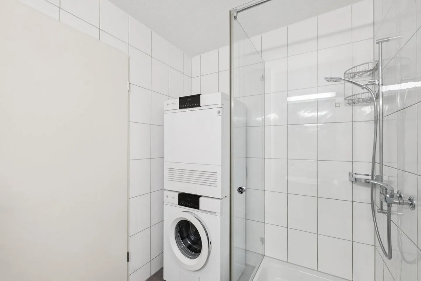 Grosszügige Wohnung im Erdgeschoss mit eigener Terrasse - Photo 9 sur 11