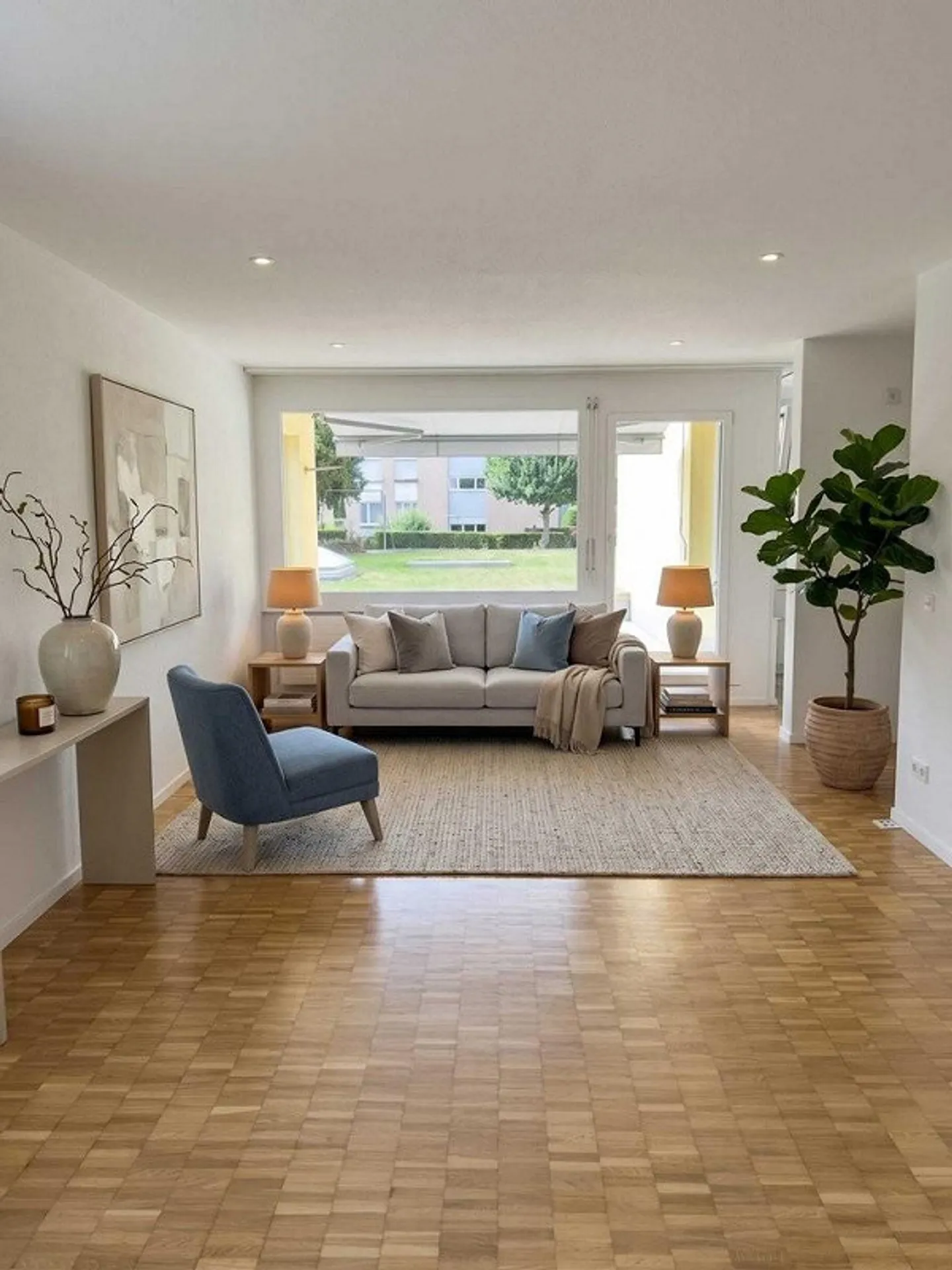 2-room apartment with spacious terrace - Photo 3 of 8