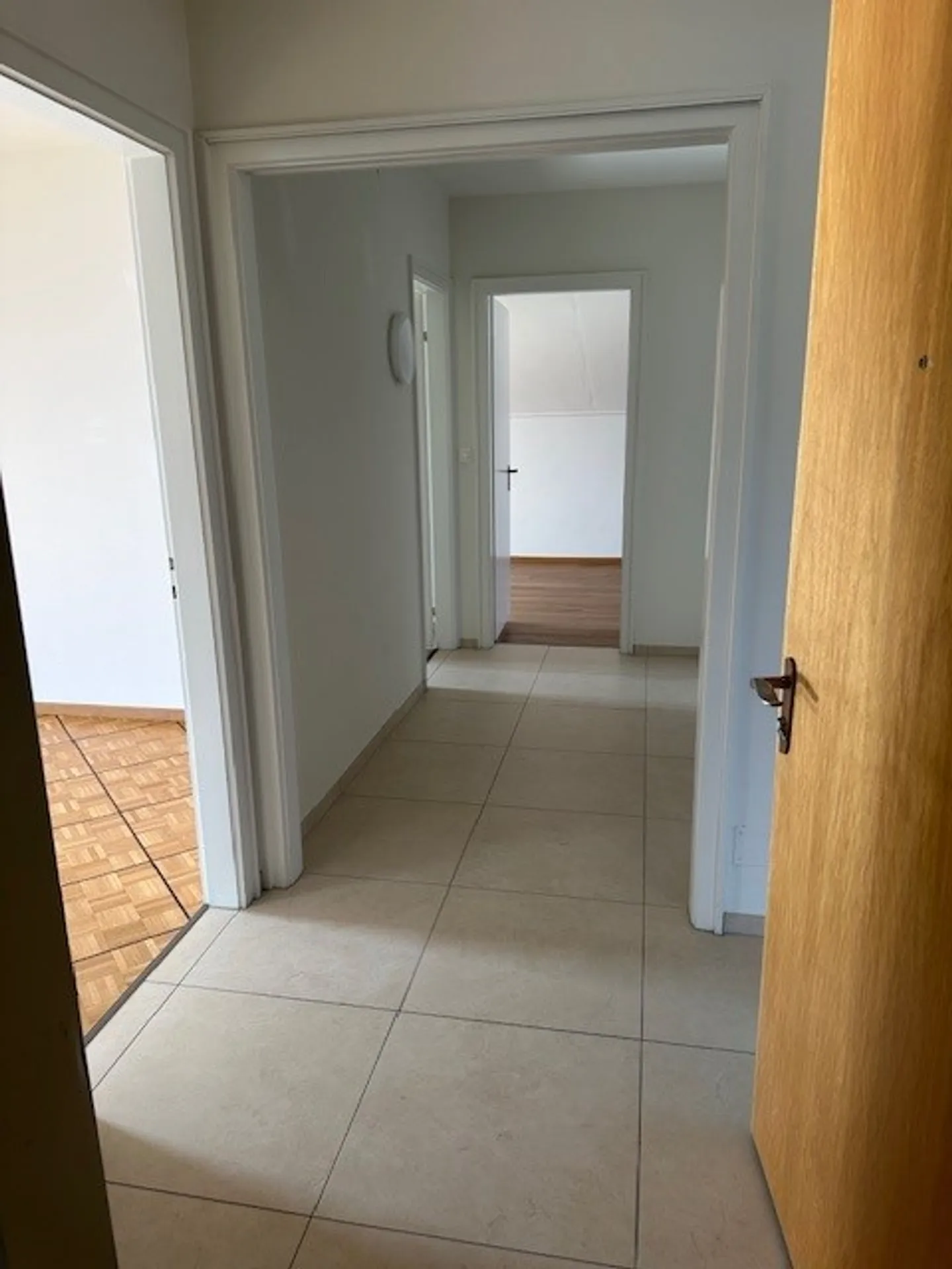 Wunderschönes 4,5-Zimmer-Penthouse mit Seeblick in Ascona - Foto 4 von 10