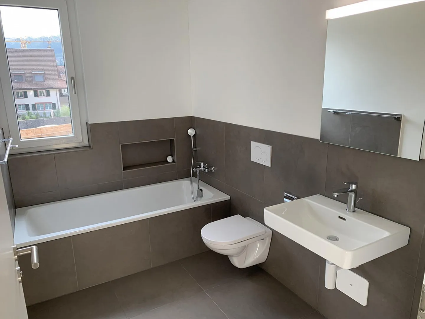 Newly Built 4.5-Room Apartment - Photo 4 of 11