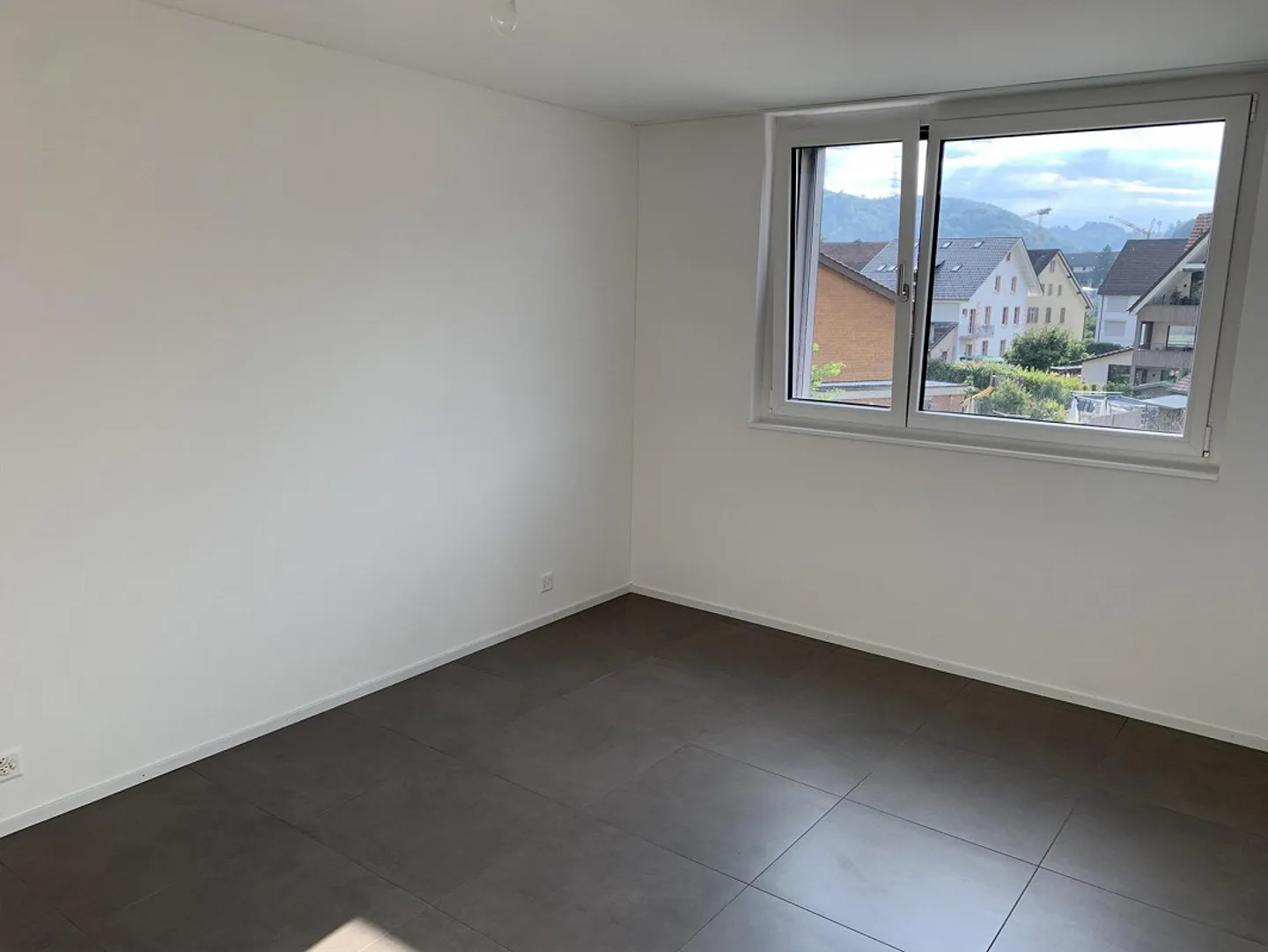 Newly Built 4.5-Room Apartment - Photo 6 of 11