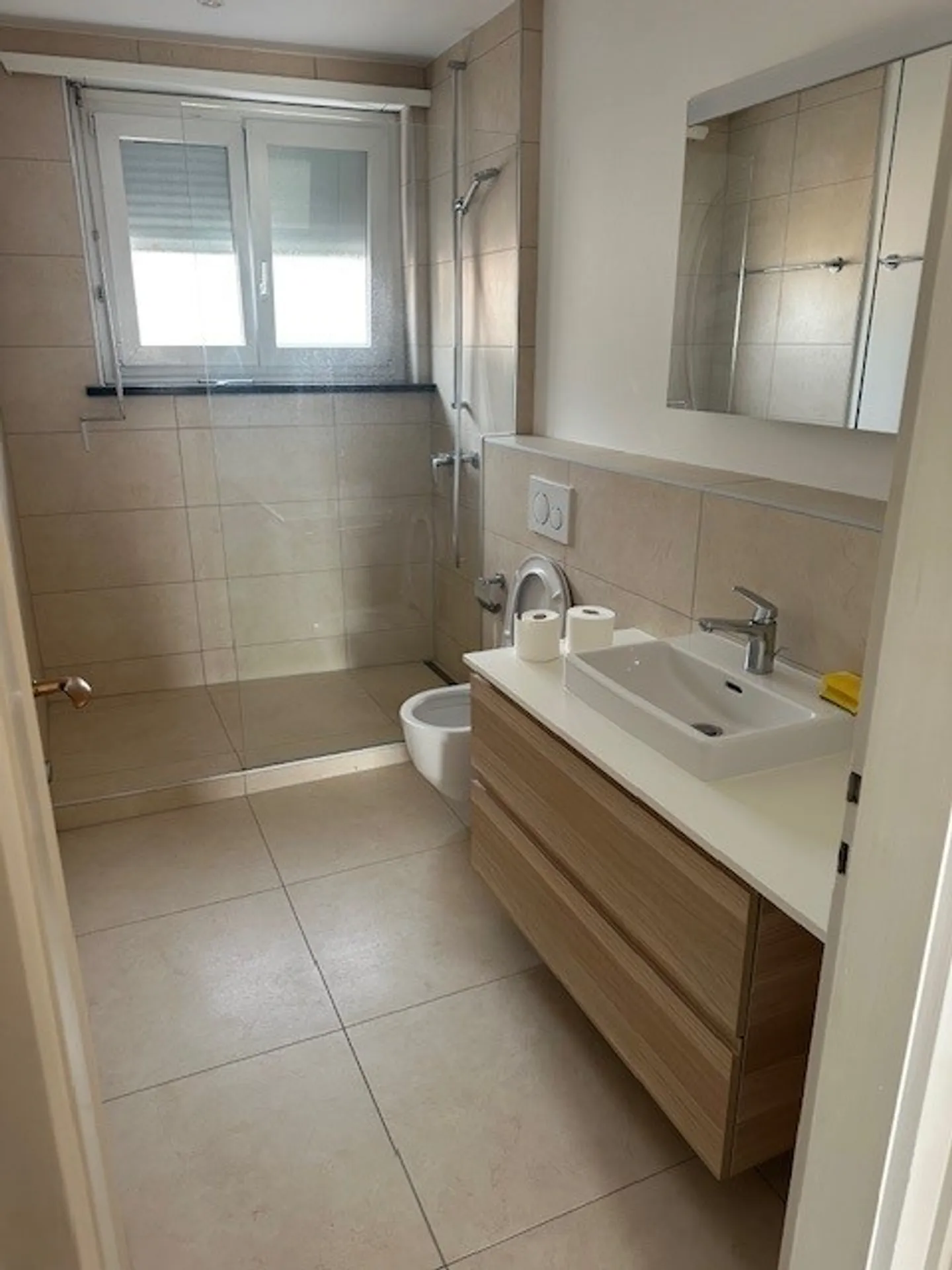 Wunderschönes 4,5-Zimmer-Penthouse mit Seeblick in Ascona - Foto 8 von 10