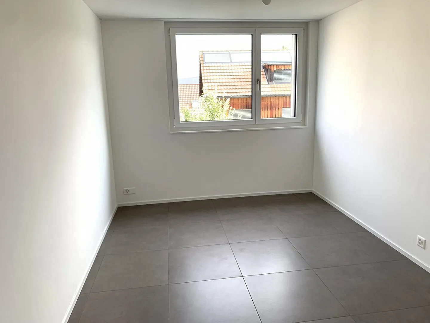 Newly Built 4.5-Room Apartment - Photo 8 of 11