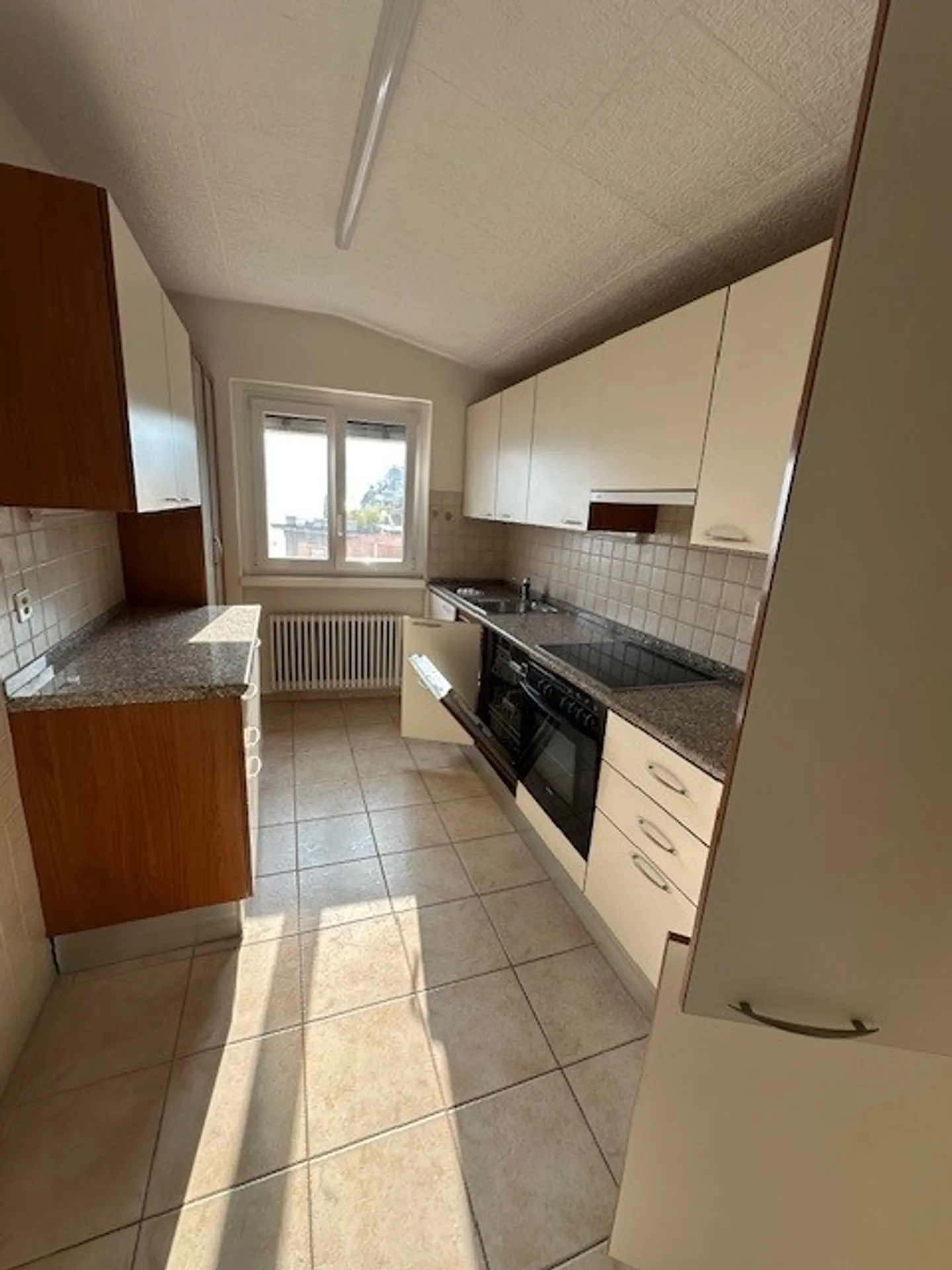 Wunderschönes 4,5-Zimmer-Penthouse mit Seeblick in Ascona - Foto 10 von 10