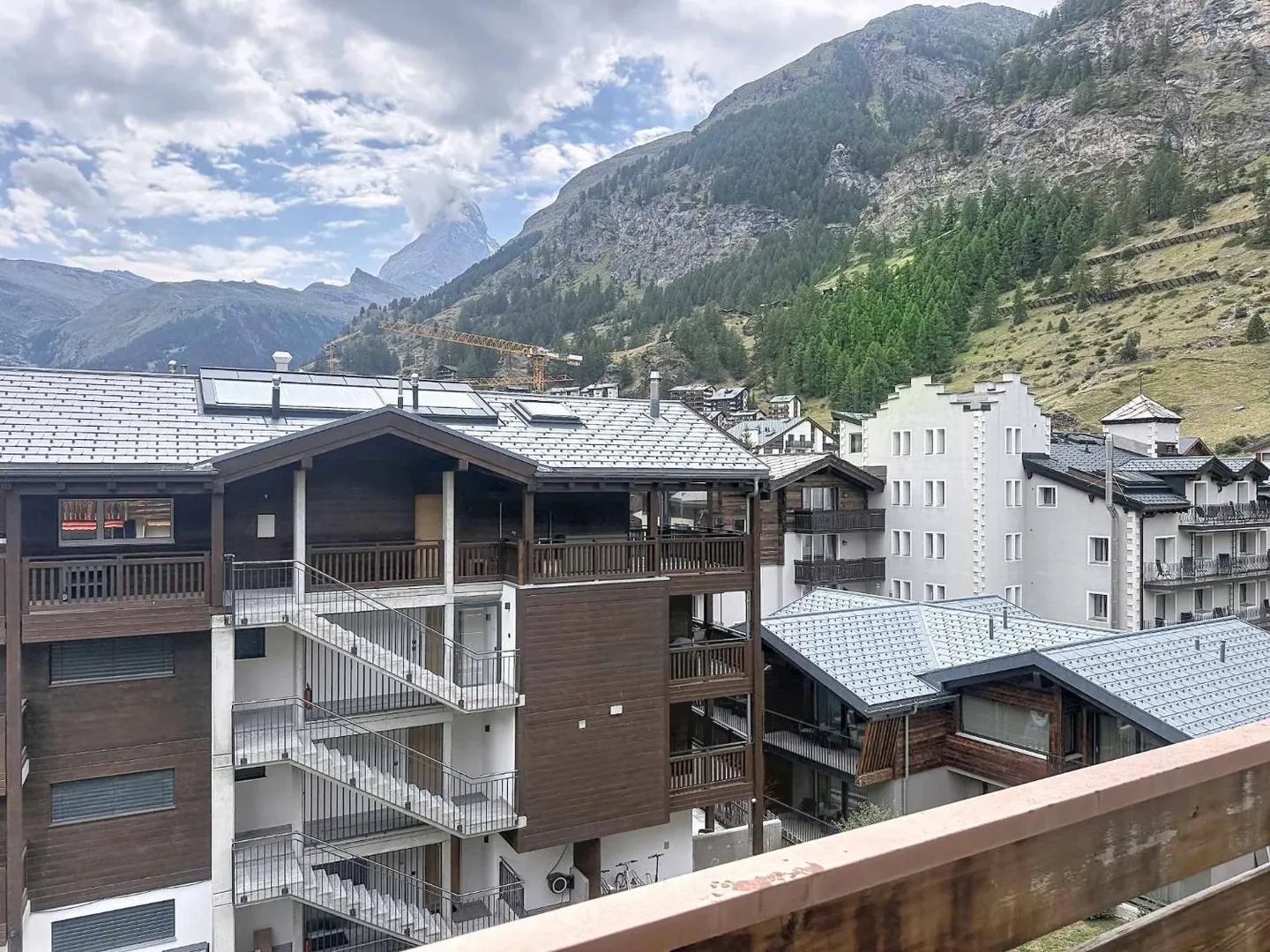 2.5-room apartment exclusive secondary residence with unobstructed view of the Matterhorn - Photo 5 of 13
