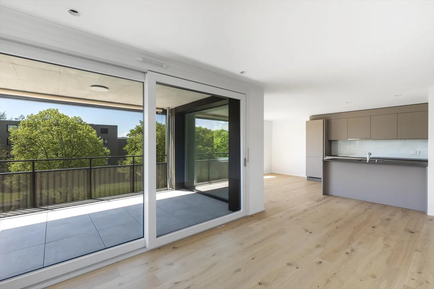 Ultimo piano 4.5 stanze - Foto 3 di 15