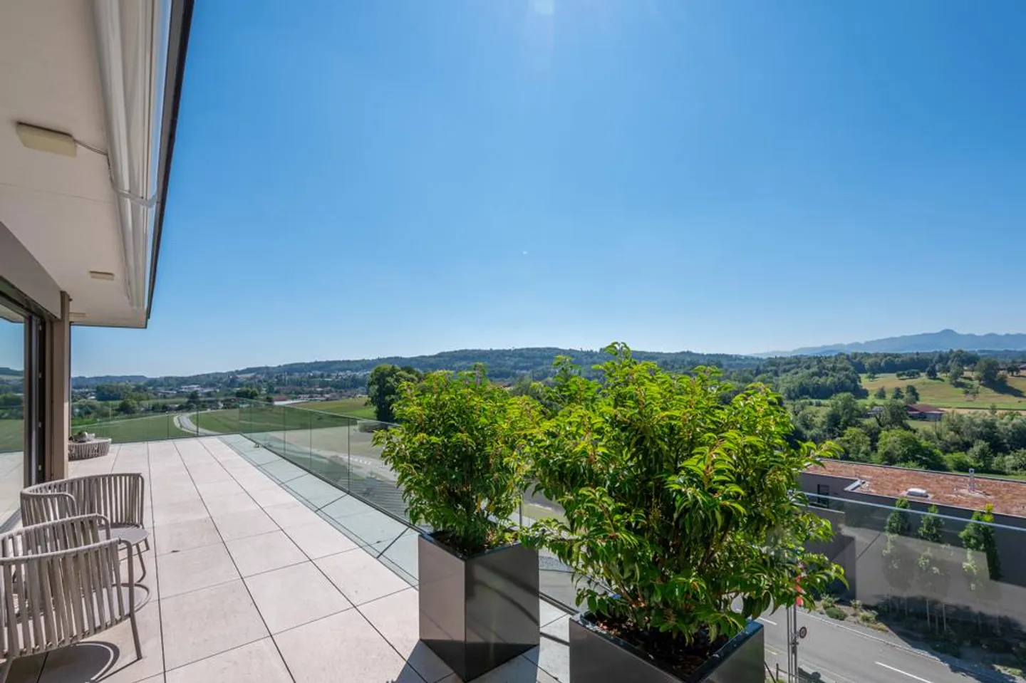 Appartement penthouse exclusif avec vue - Photo 3 sur 7