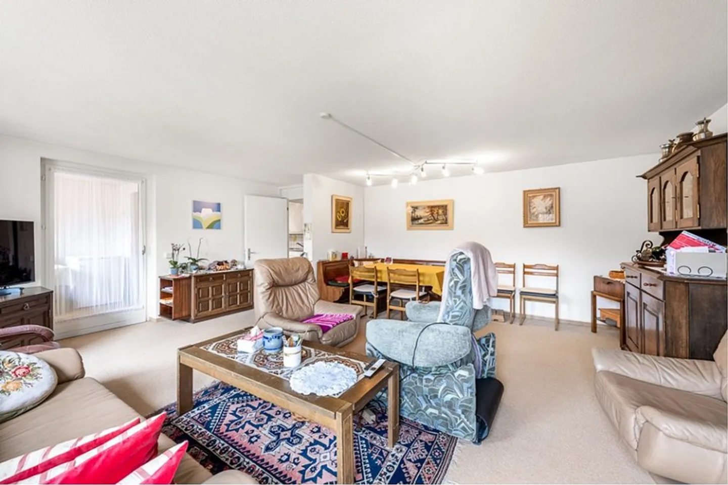 Appartement confortable de 3½ pièces - Photo 2 sur 13