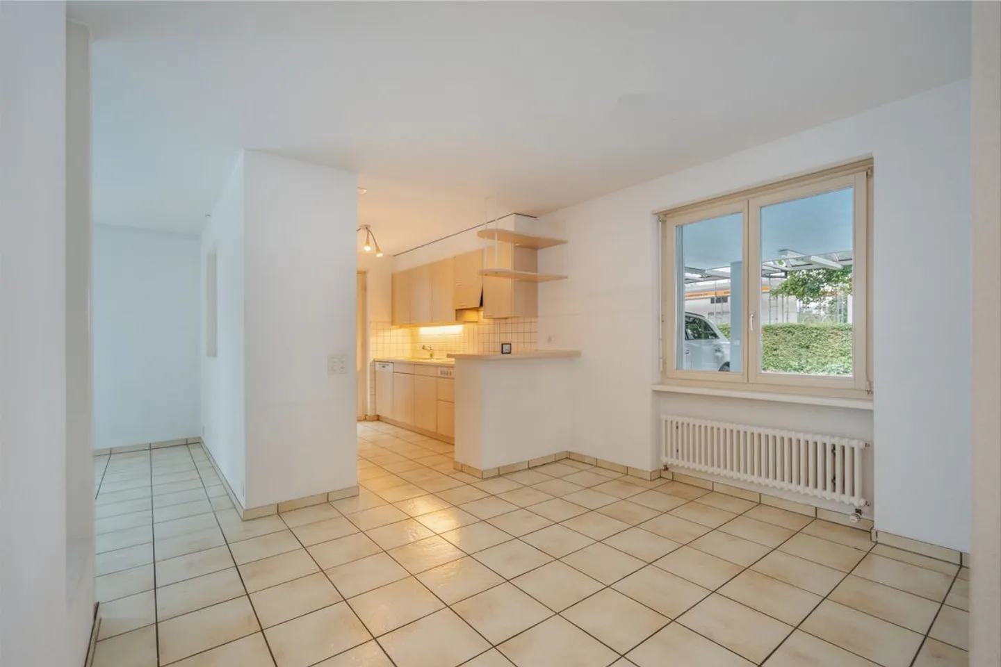 Charming Garden Apartment - Photo 9 of 13