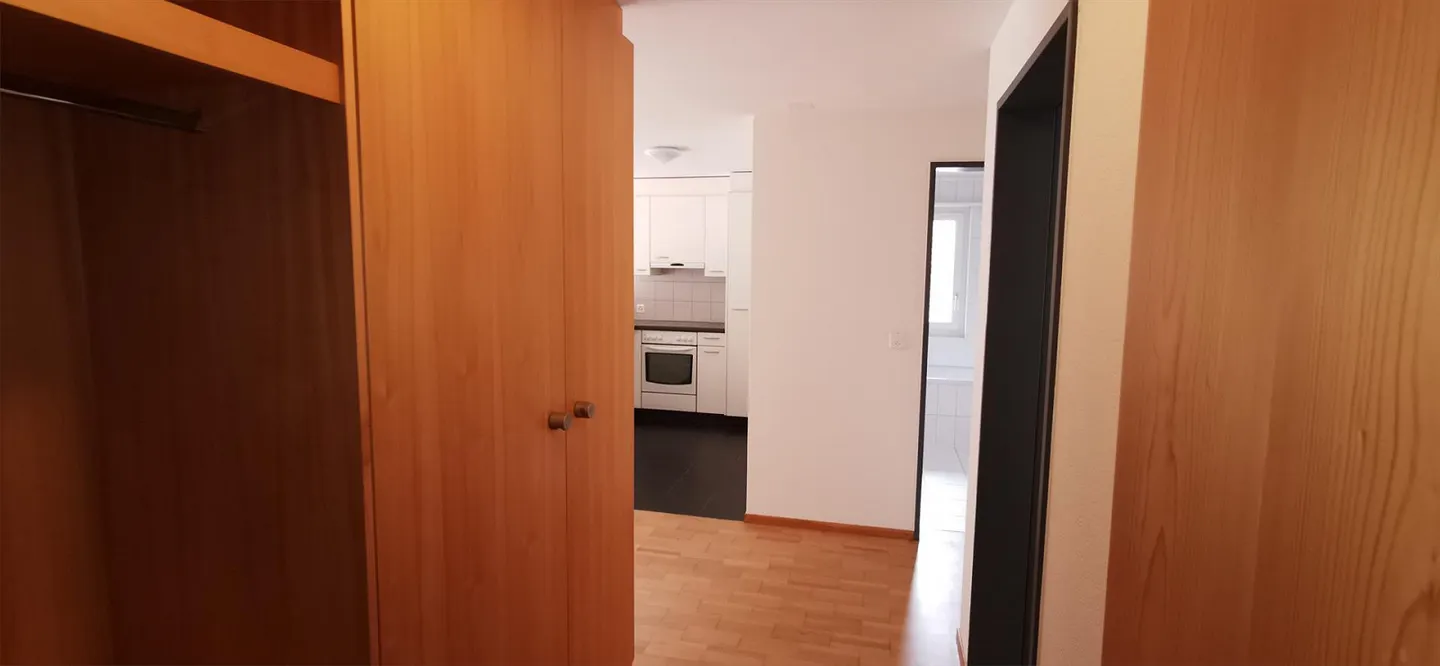 3½-Zimmer-Wohnung im 2. Obergeschoss in Meiringen - Foto 4 di 8