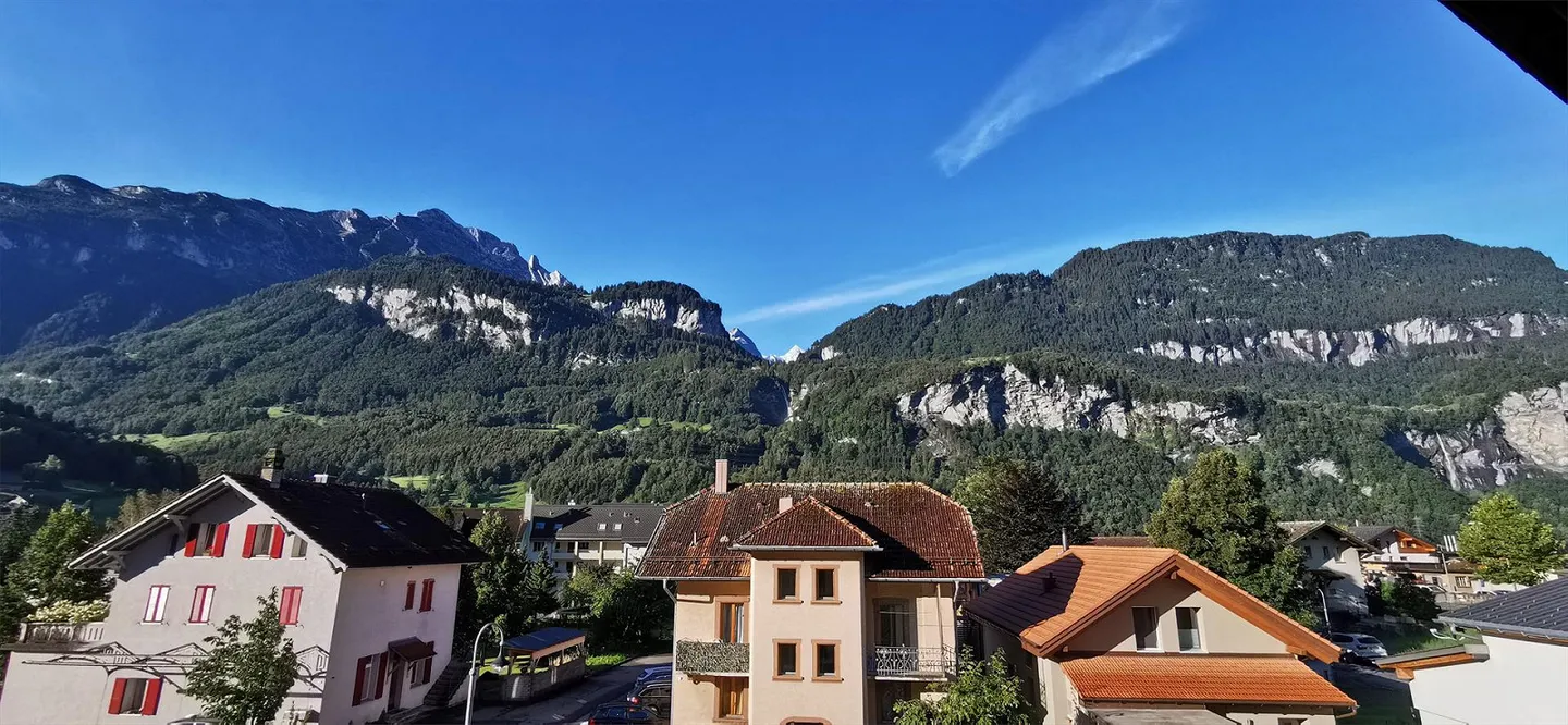 3½-Zimmer-Wohnung im 2. Obergeschoss in Meiringen - Foto 1 di 8