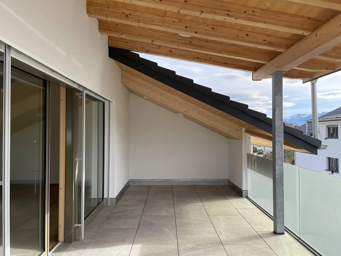 Nuovo appartamento attico di 4 1/2 locali con galleria - Foto 11 di 17
