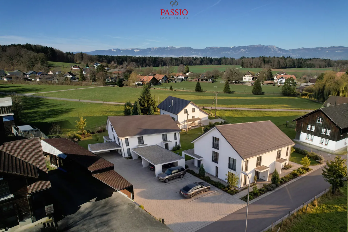 New construction with design options: Modern 6.5-room semi-detached house - Photo 13 of 16