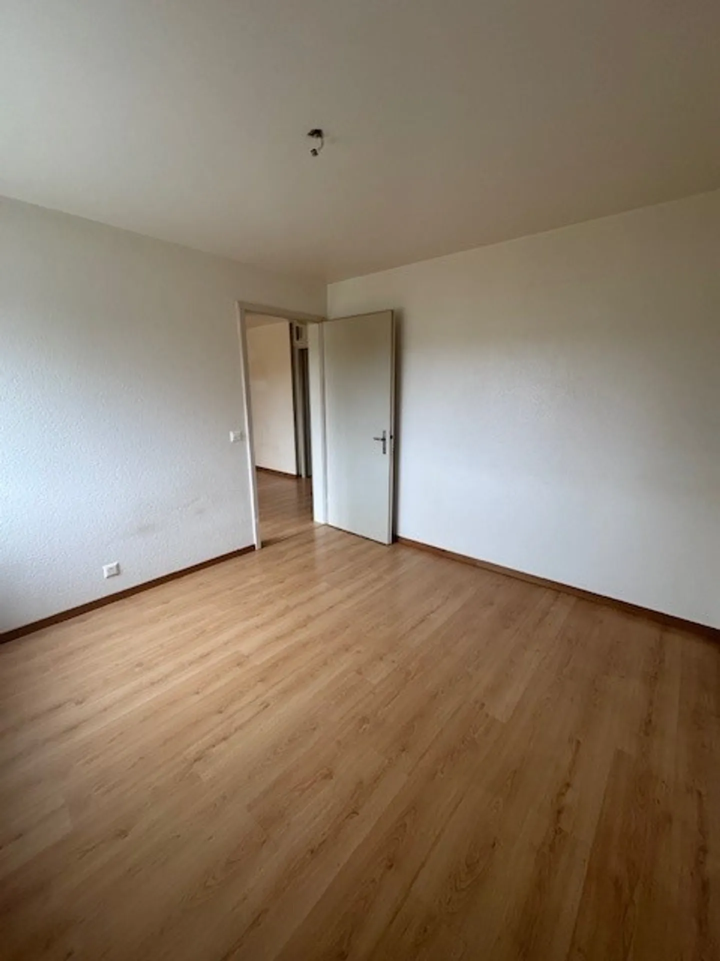 Appartement Charmant Près du Lac - Photo 5 sur 6