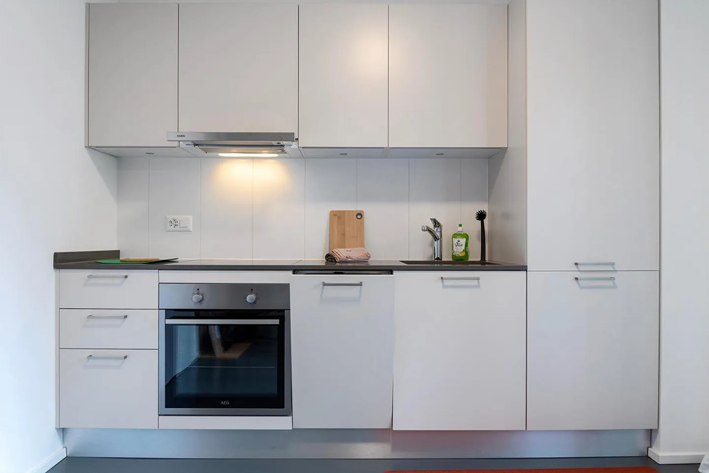 Bright 1.5 rooms in a central area - Photo 2 of 4