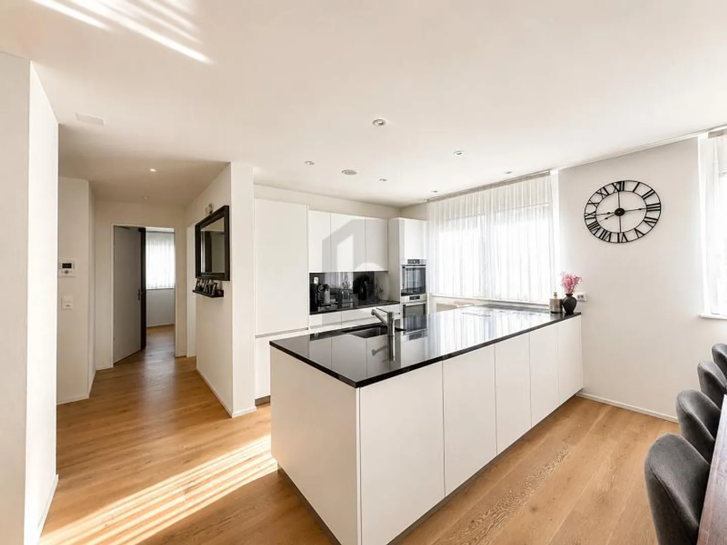 Charming Garden Apartment in Mönchaltorf - Photo 2 of 6
