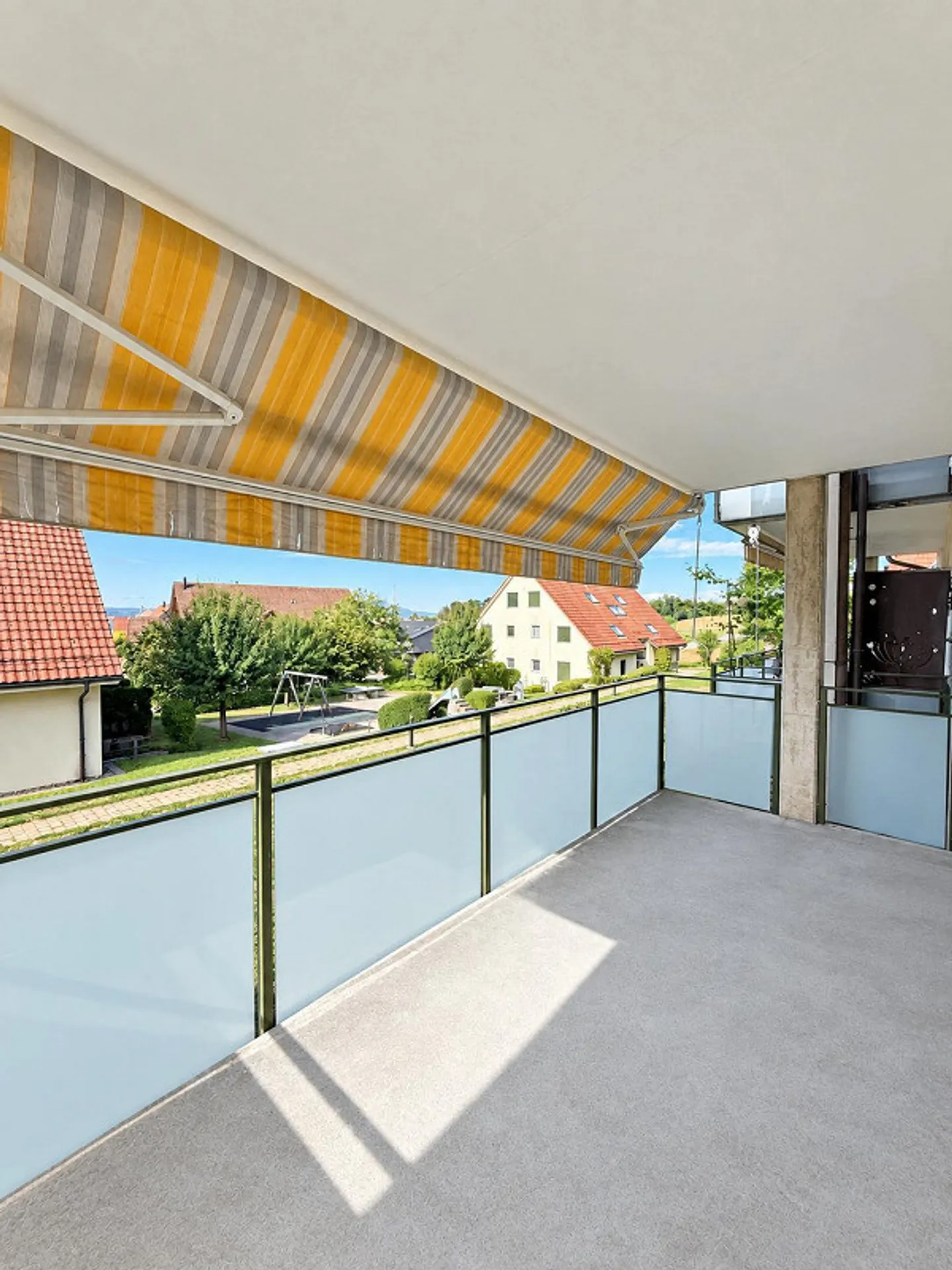 4.5 Room Apartment in Winkel - Photo 12 of 13