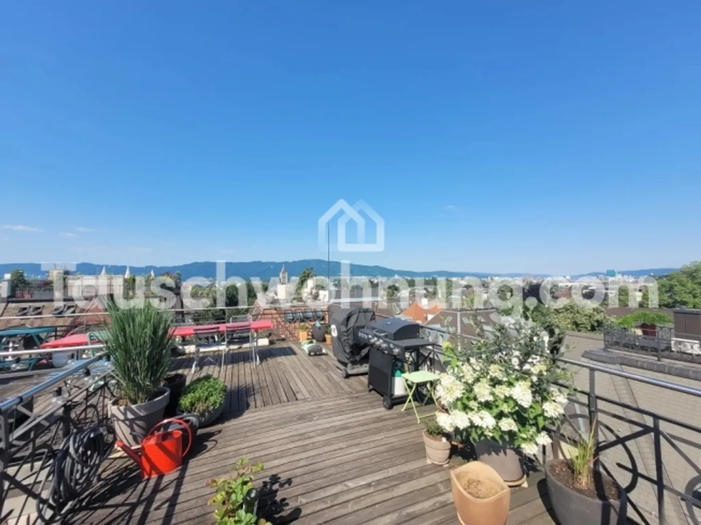 ÉCHANGE D'APPARTEMENT Bel appartement avec terrasse sur le toit - Photo 1 sur 7