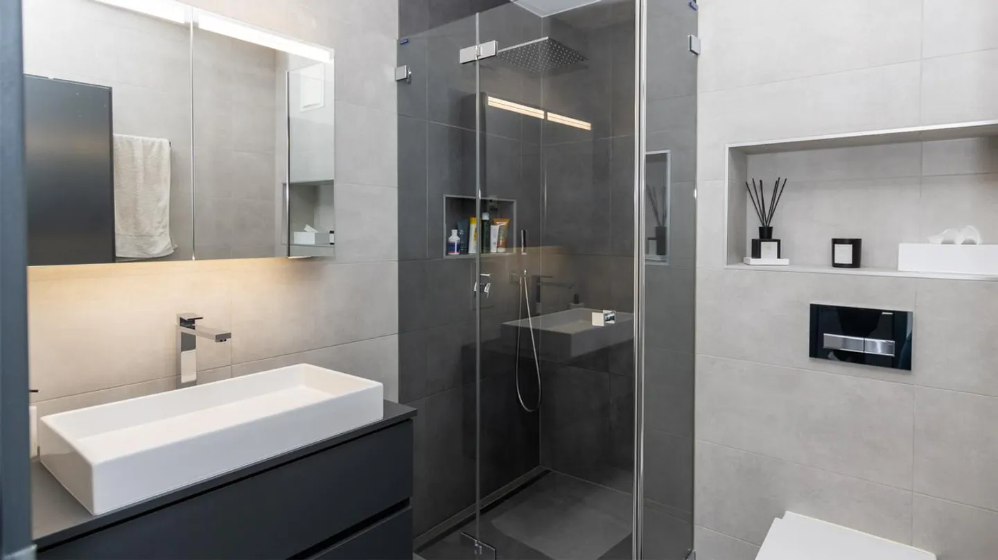 ZU VERKAUFEN GERÄUMIGE 4.5 ZIMMER WOHNUNG IN CONTHEY - Foto 9 von 13