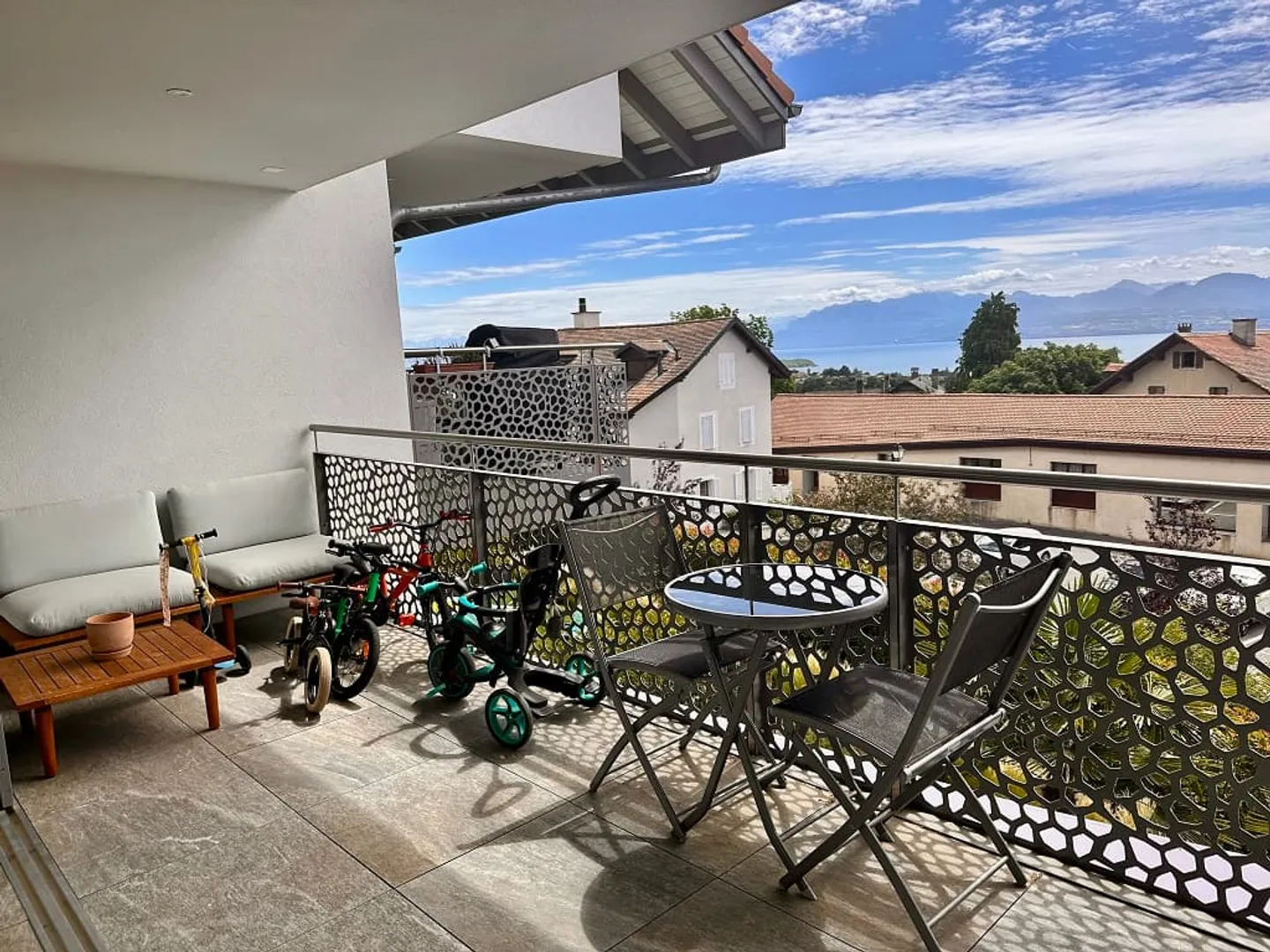 4.5 Room Apartment - Photo 1 of 10