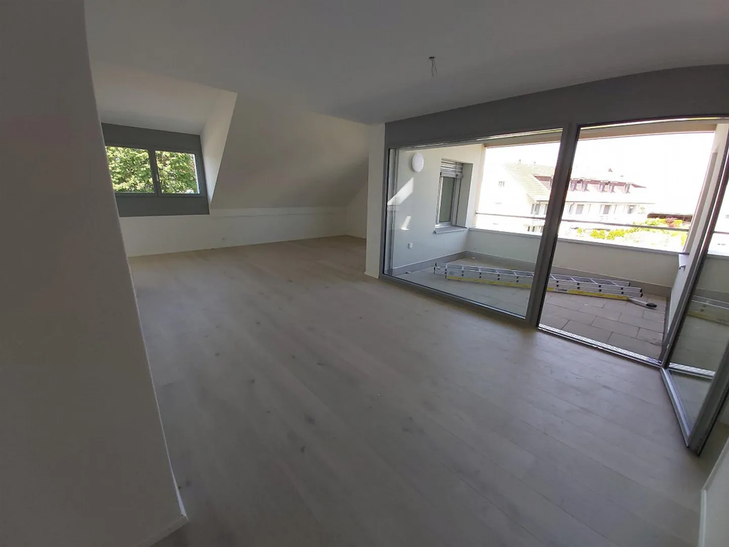 Modern 4.5-room maisonette penthouse apartment 135m2 - Photo 5 of 15