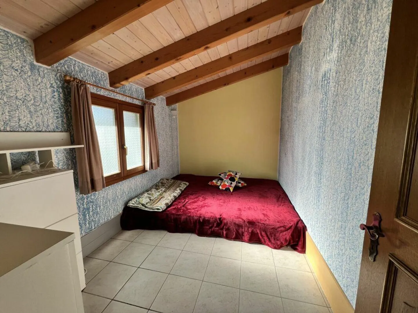 Prestigiosa villa bifamiliare con piscina, dépendance e officina - Foto 19 di 25