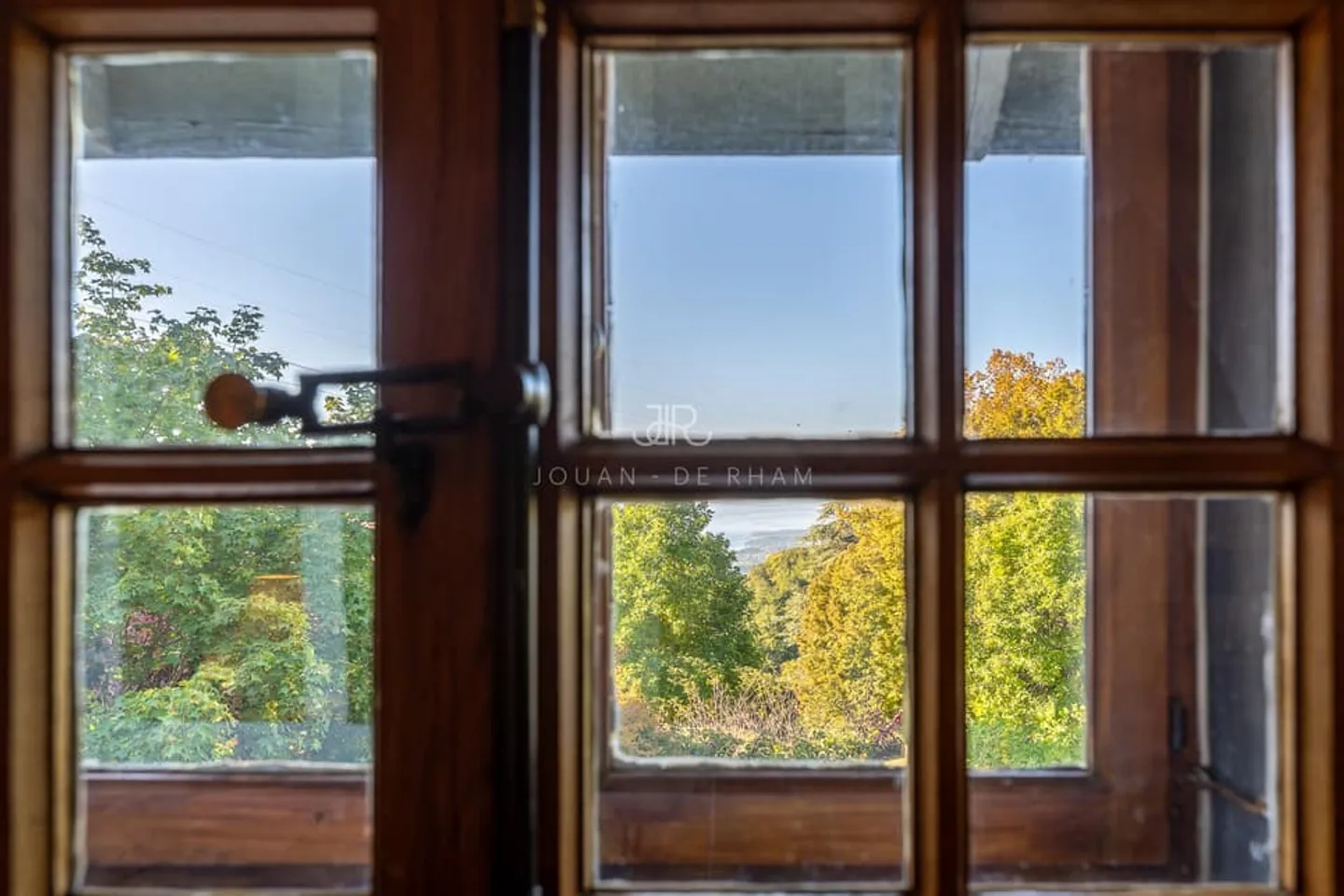 Charmantes Haus und sein Anbau in Dorfzone - Foto 1 von 13