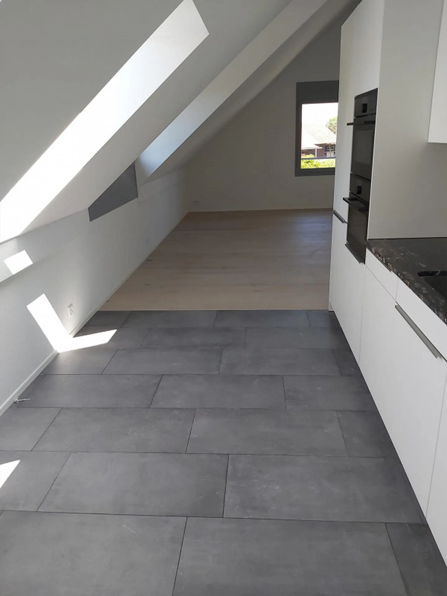 Modern 4.5-room maisonette penthouse apartment 135m2 - Photo 11 of 15