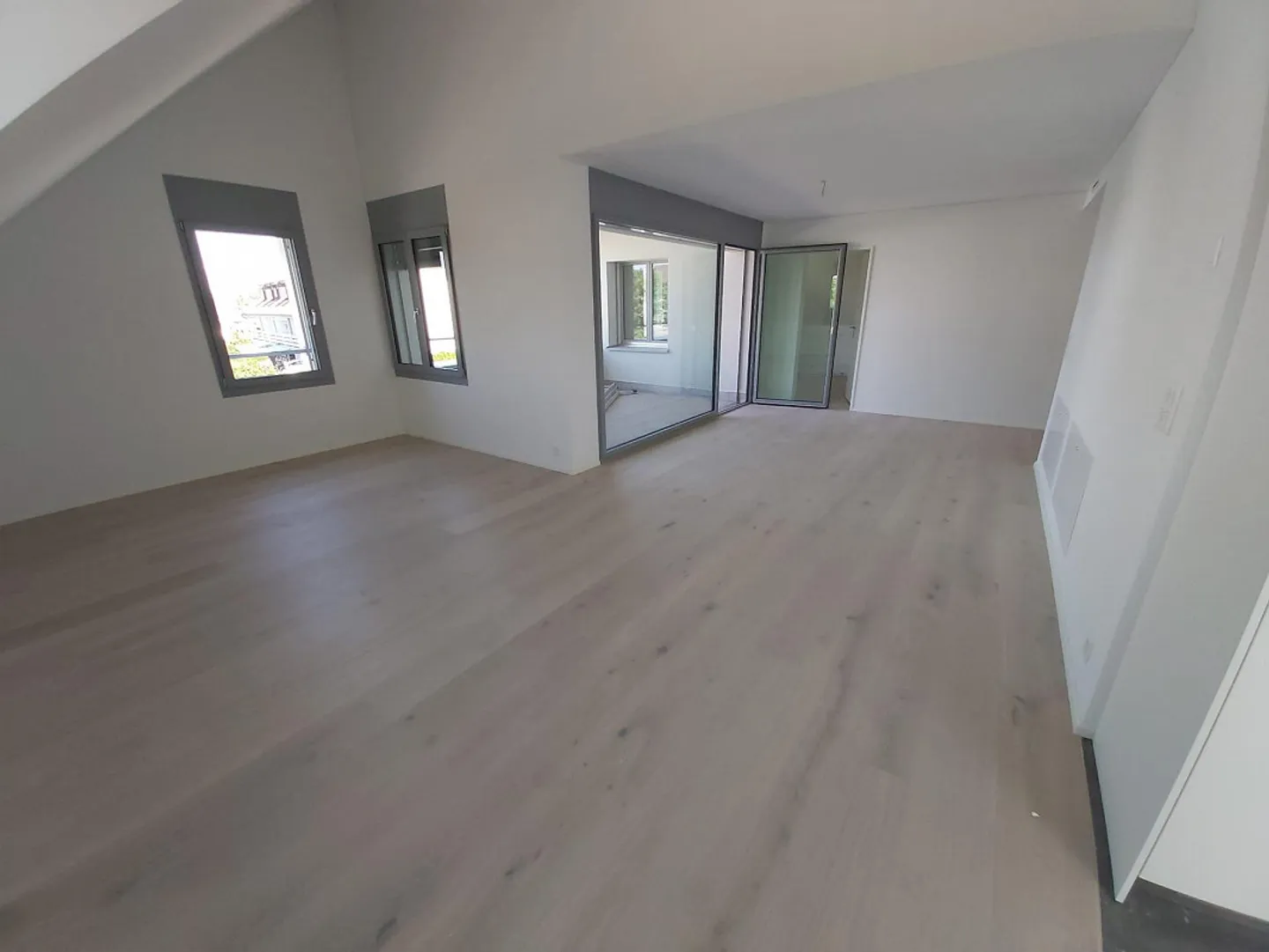 Modern 4.5-room maisonette penthouse apartment 135m2 - Photo 13 of 15