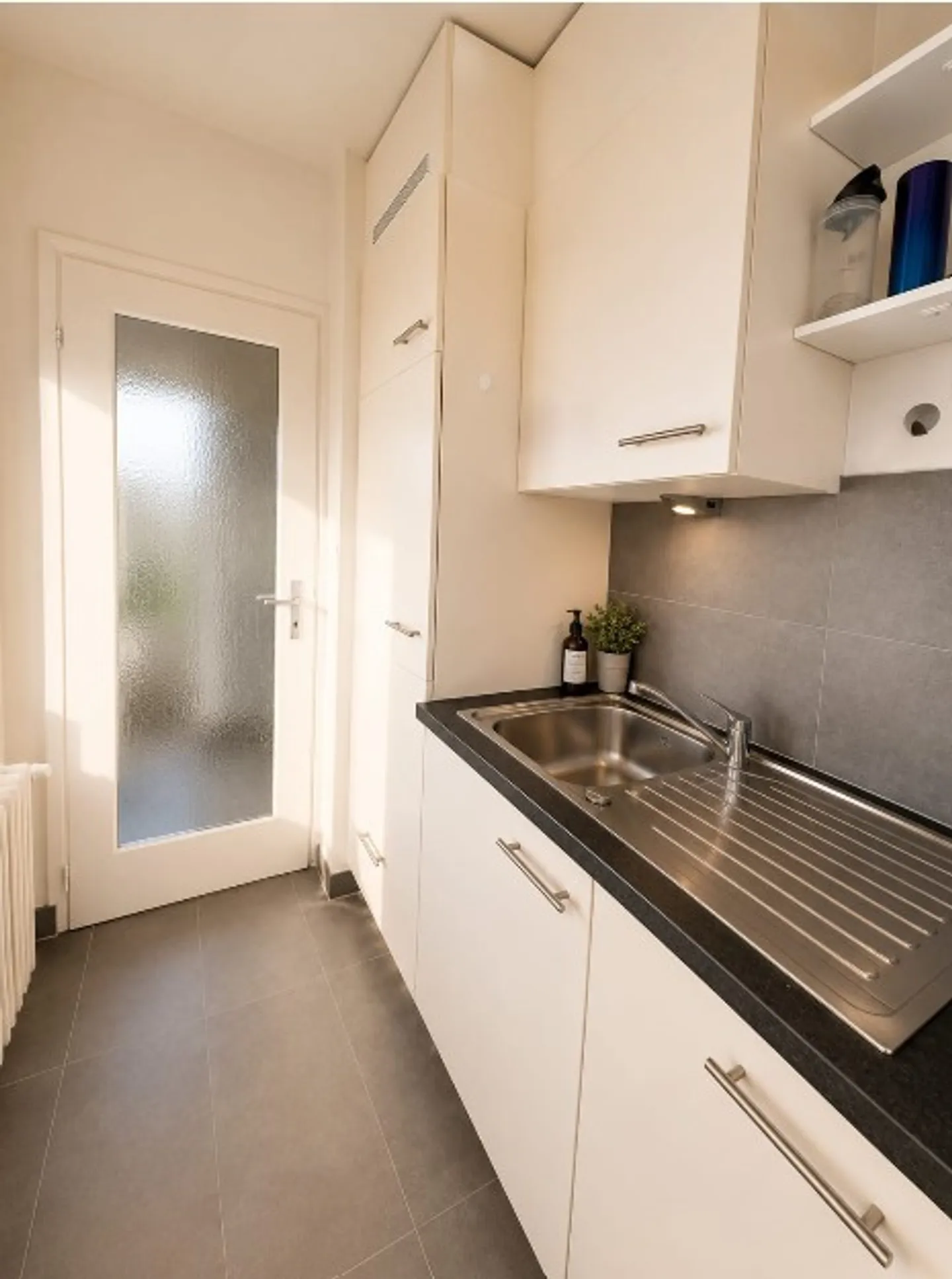 Charmant appartement 2.5 pièces - Photo 2 sur 8