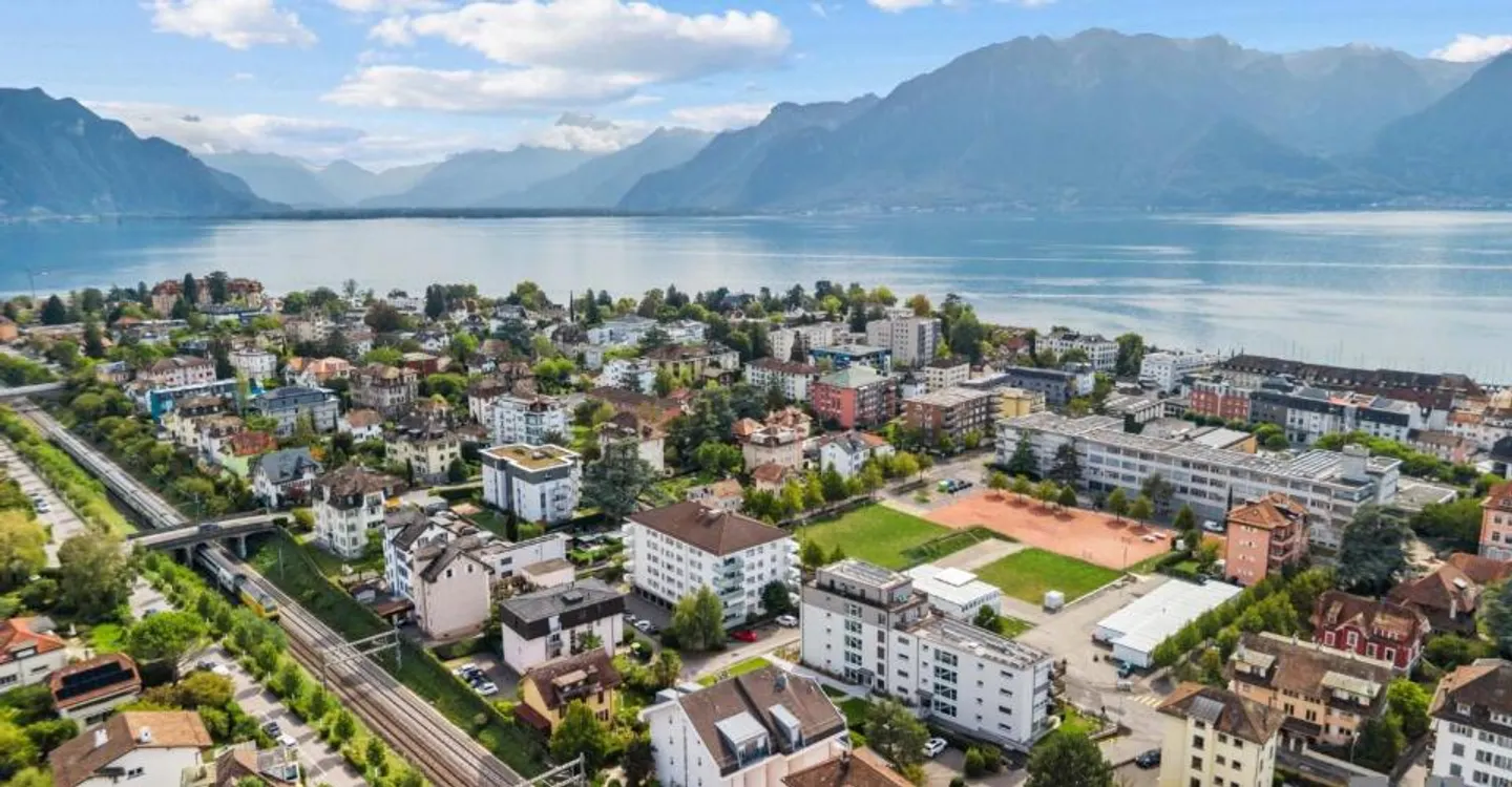 Helle 4,5 Zimmer nach Südwesten? La Tour-de-Peilz, alles zu Fuß! - Foto 3 von 7