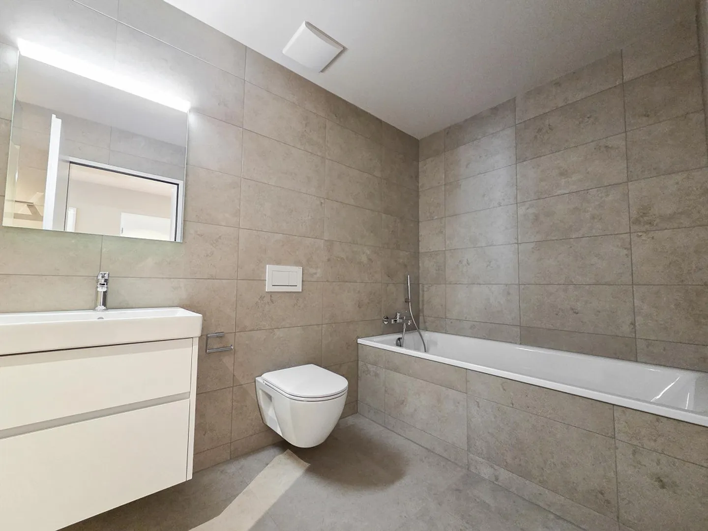 Large 3.5 and 4.5 Room New Apartments in Idyllic Location - Photo 6 of 30