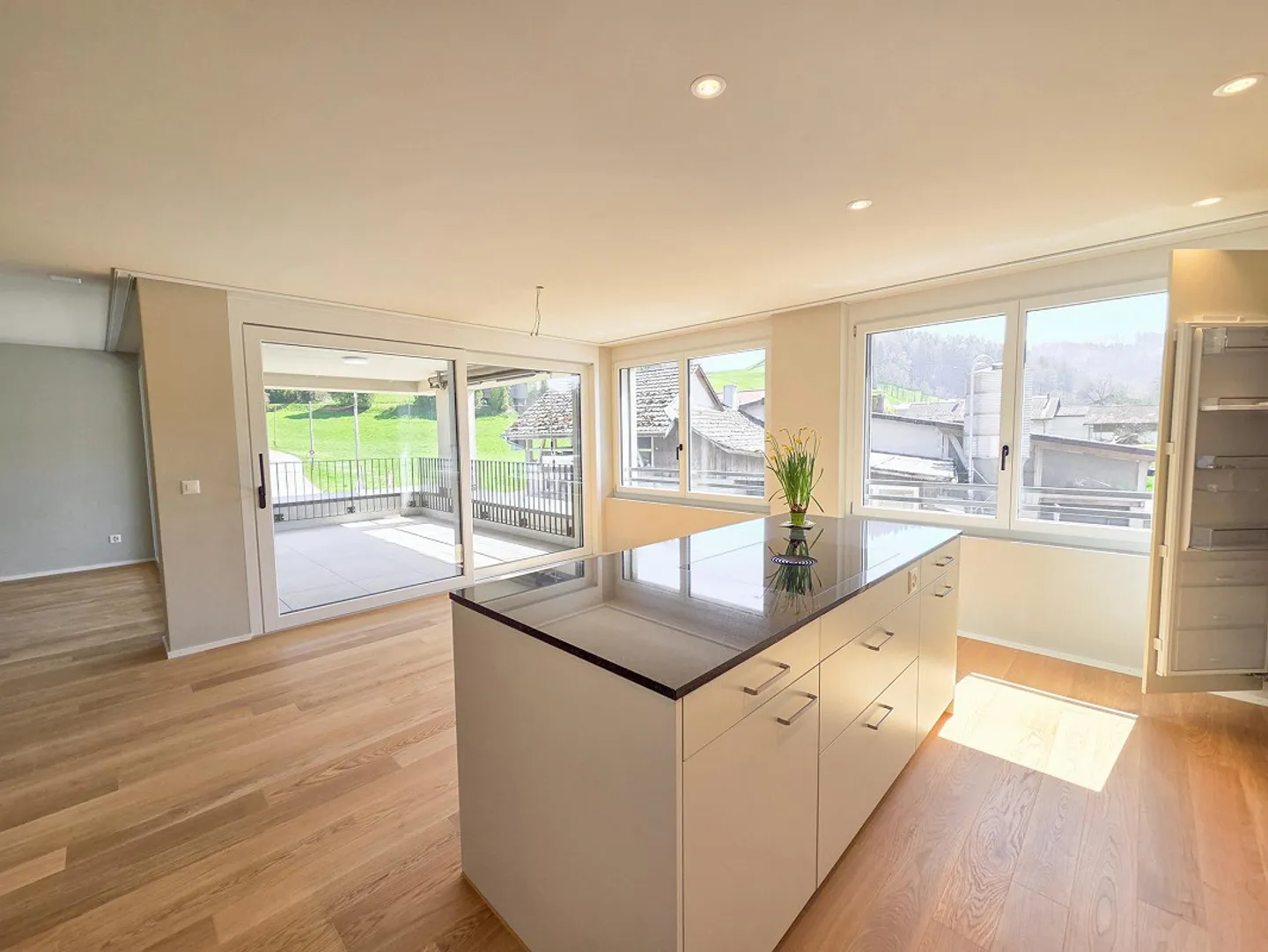 Large 3.5 and 4.5 Room New Apartments in Idyllic Location - Photo 9 of 30