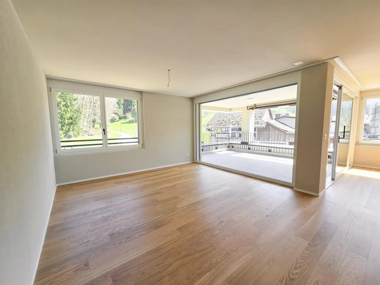 Large 3.5 and 4.5 Room New Apartments in Idyllic Location - Photo 10 of 30