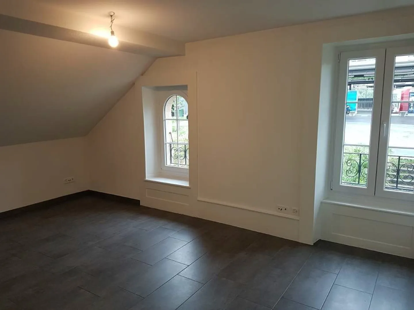 MAGNIFICENT STUDIO FOR RENT - Photo 1 of 7