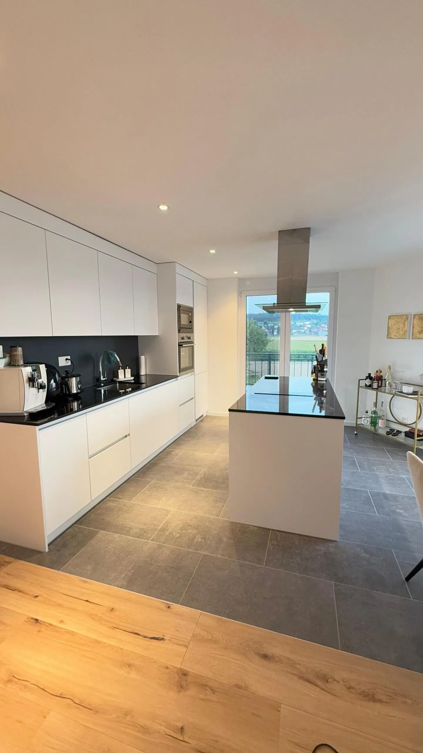 Appartamento attico di 4,5 stanze con bella terrazza e vista! - Foto 10 di 14
