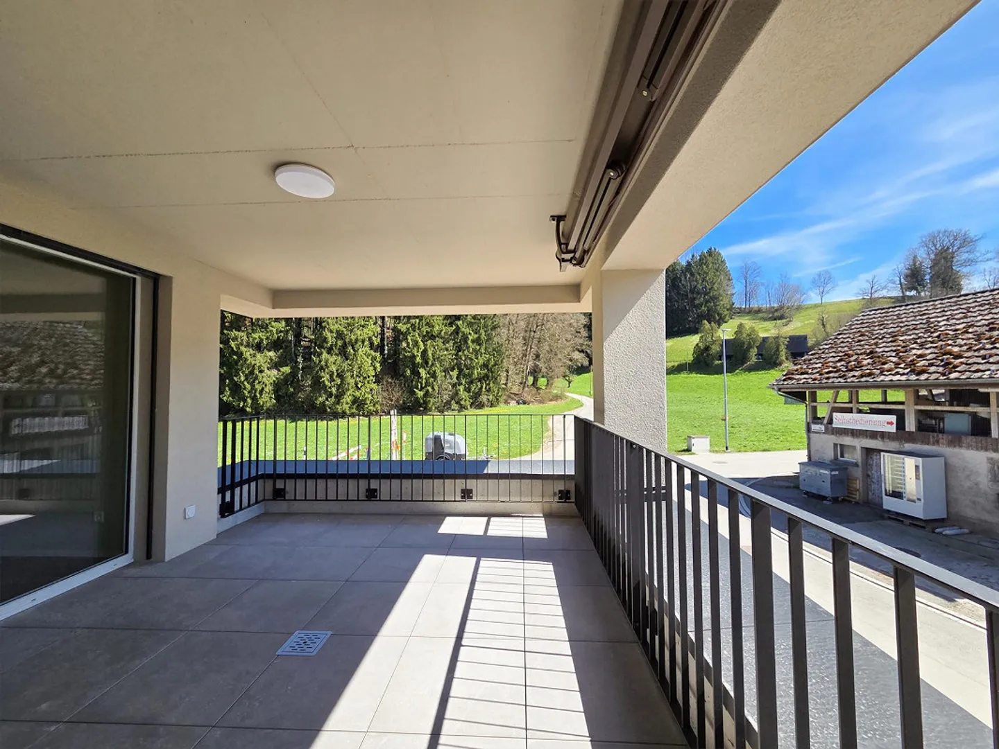 Large 3.5 and 4.5 Room New Apartments in Idyllic Location - Photo 17 of 30