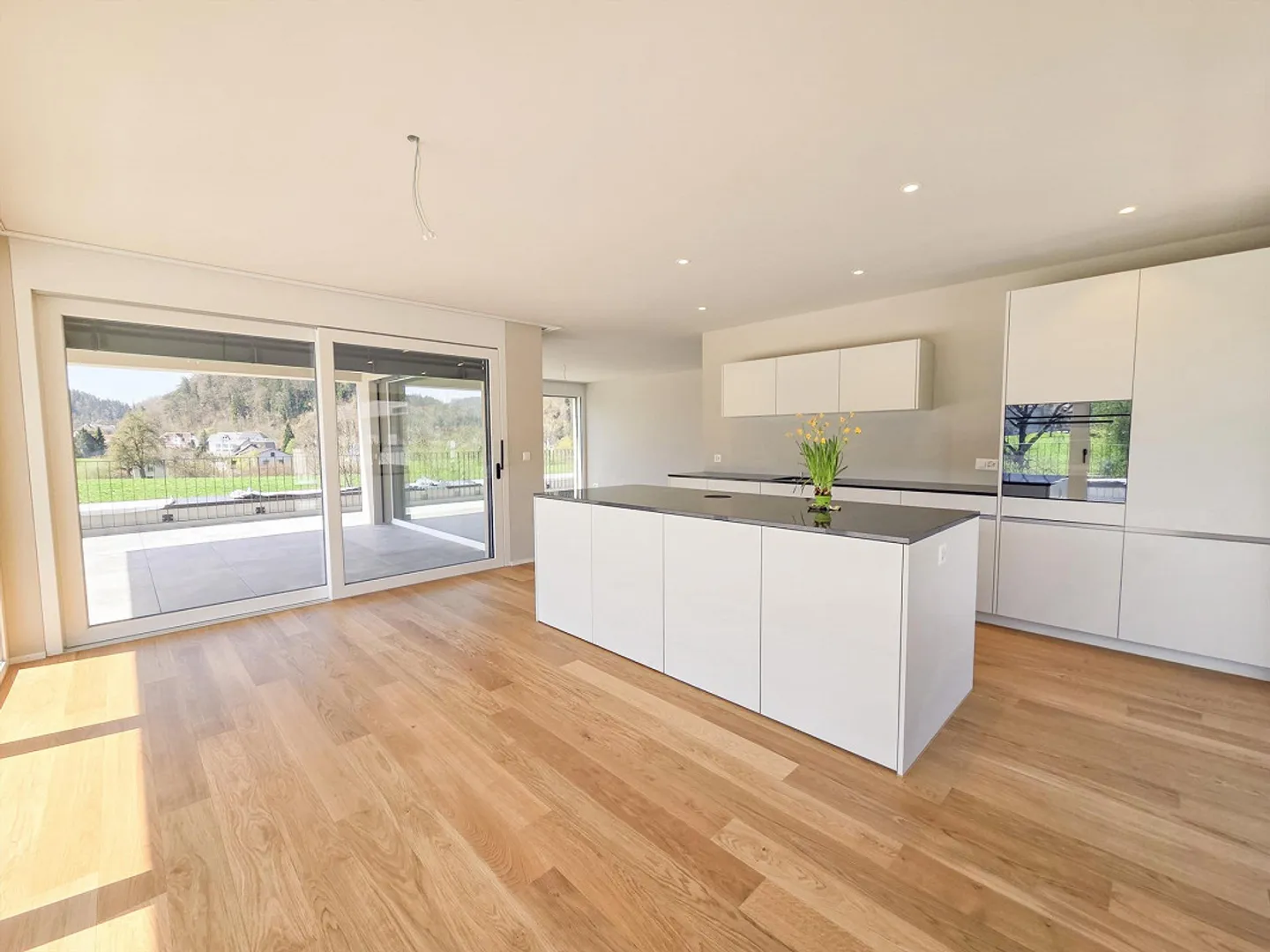 Large 3.5 and 4.5 Room New Apartments in Idyllic Location - Photo 19 of 30