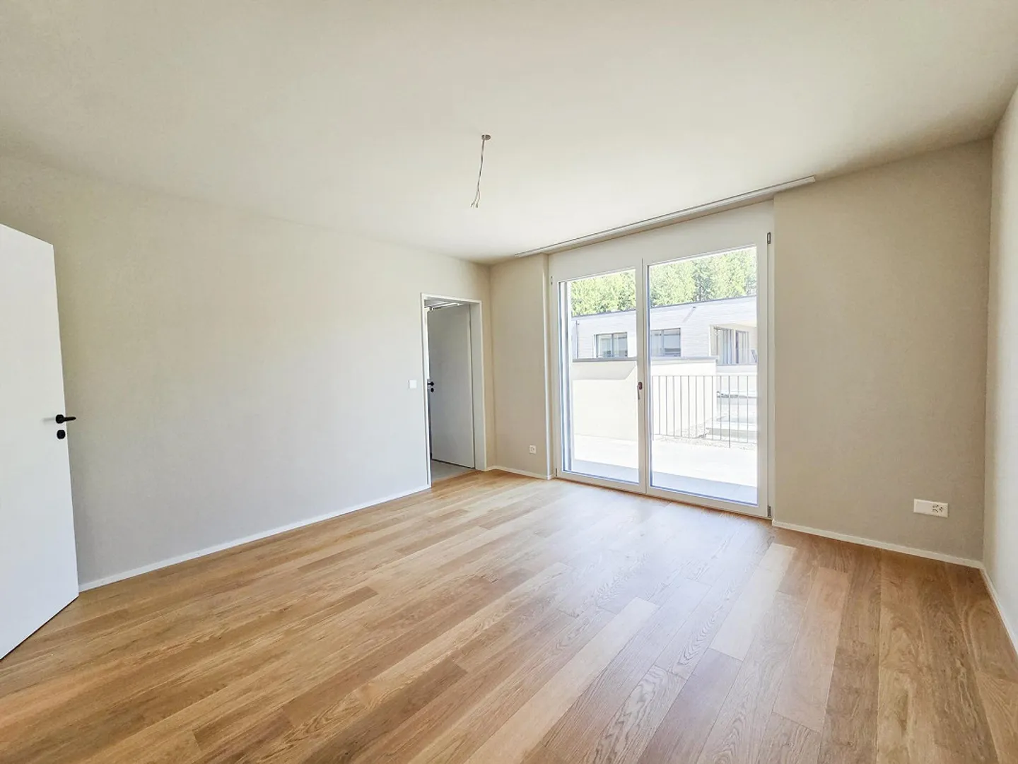 Large 3.5 and 4.5 Room New Apartments in Idyllic Location - Photo 22 of 30