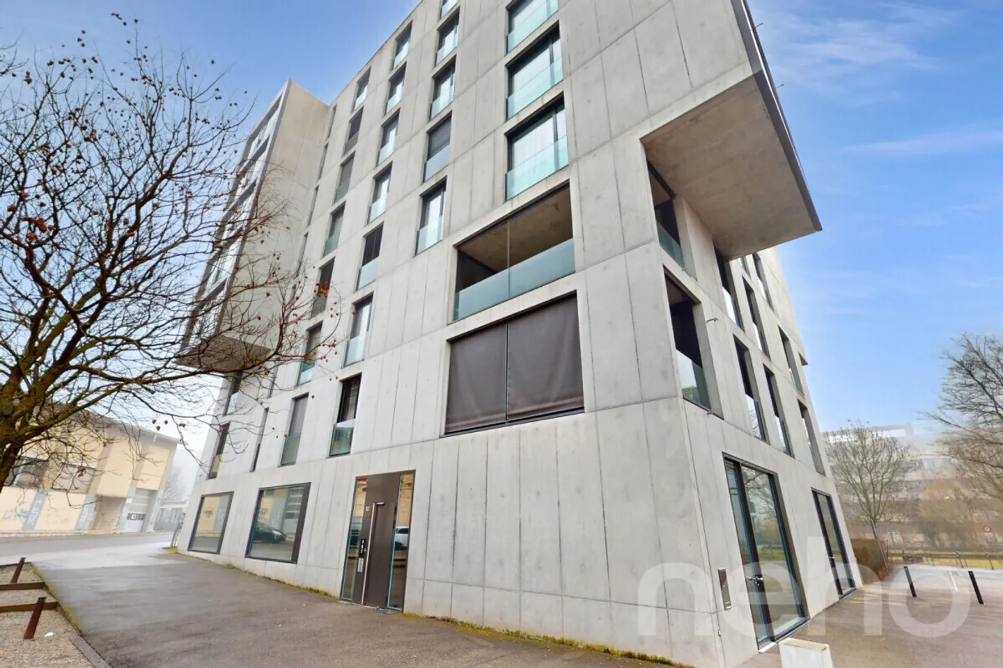 Modern 3.5-room apartment in a central location in Biel - Photo 1 of 13
