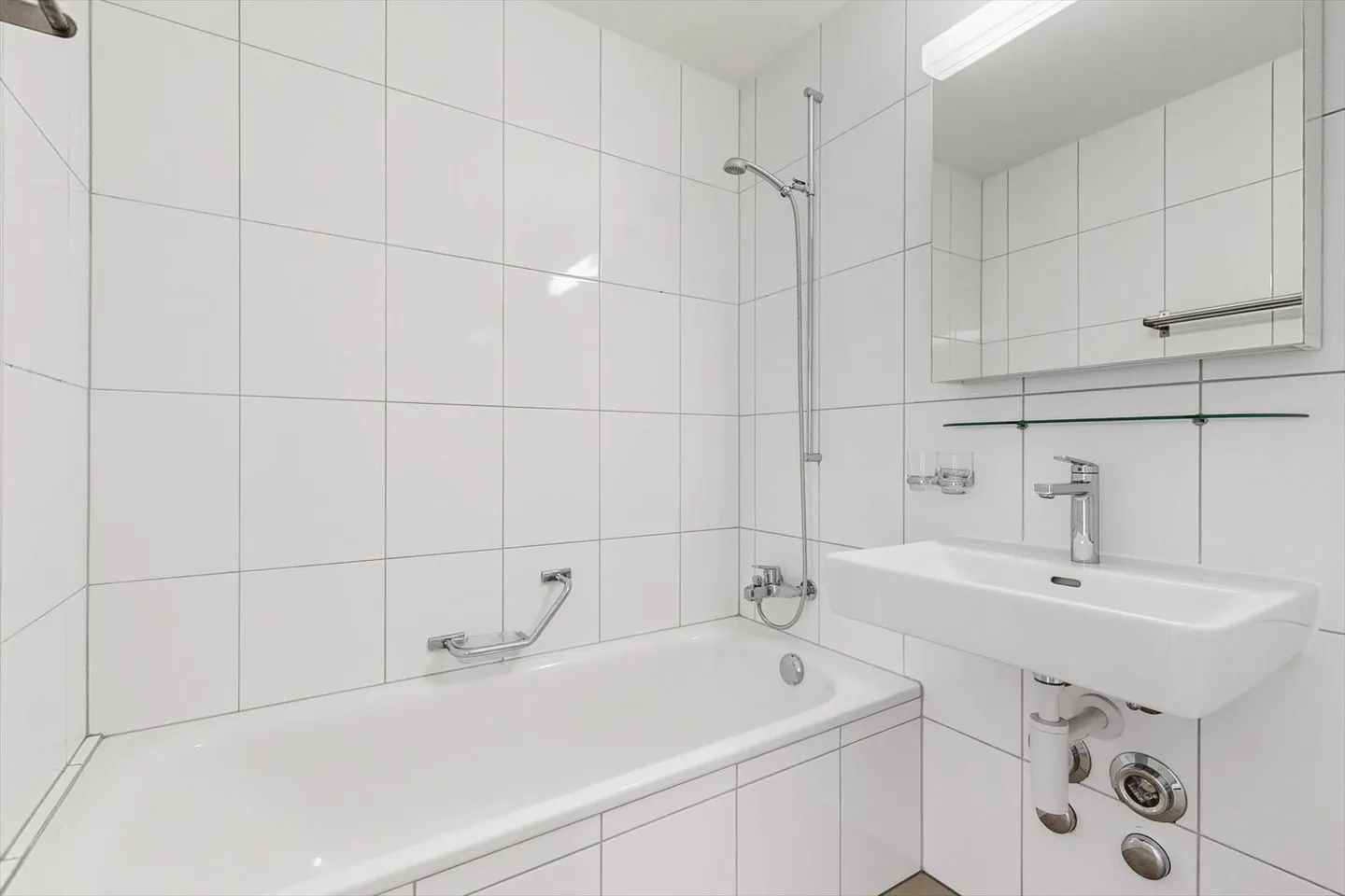 Gratismonat: Your new home in Aesch - modern and comfortable - Photo 8 of 8