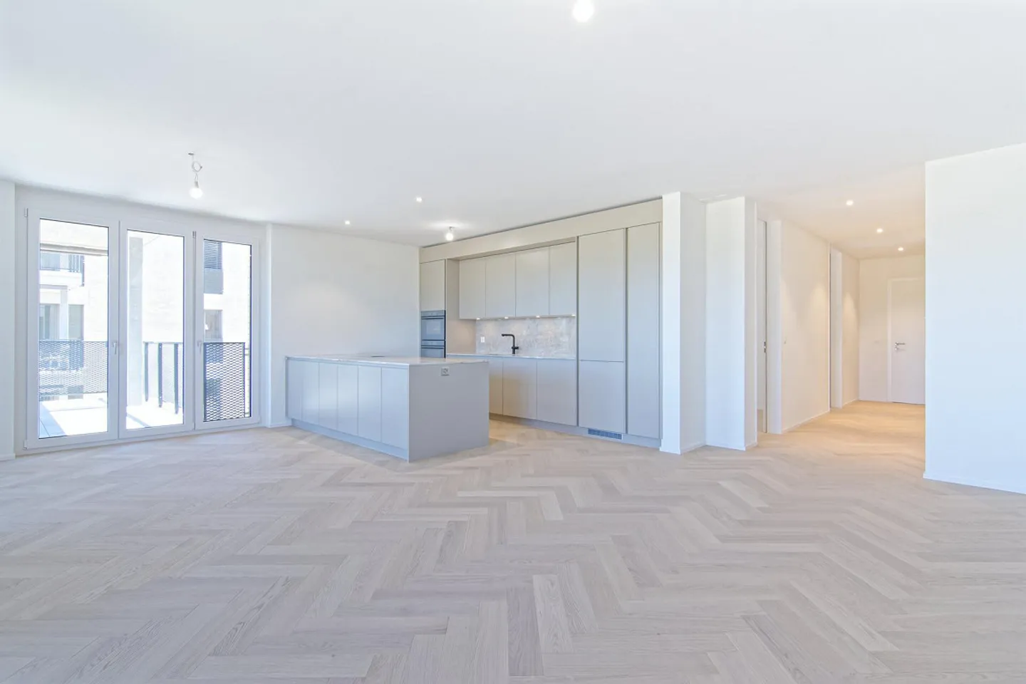 First occupancy - 4.5-room apartment on the 1st floor with a wide view - Photo 2 of 23