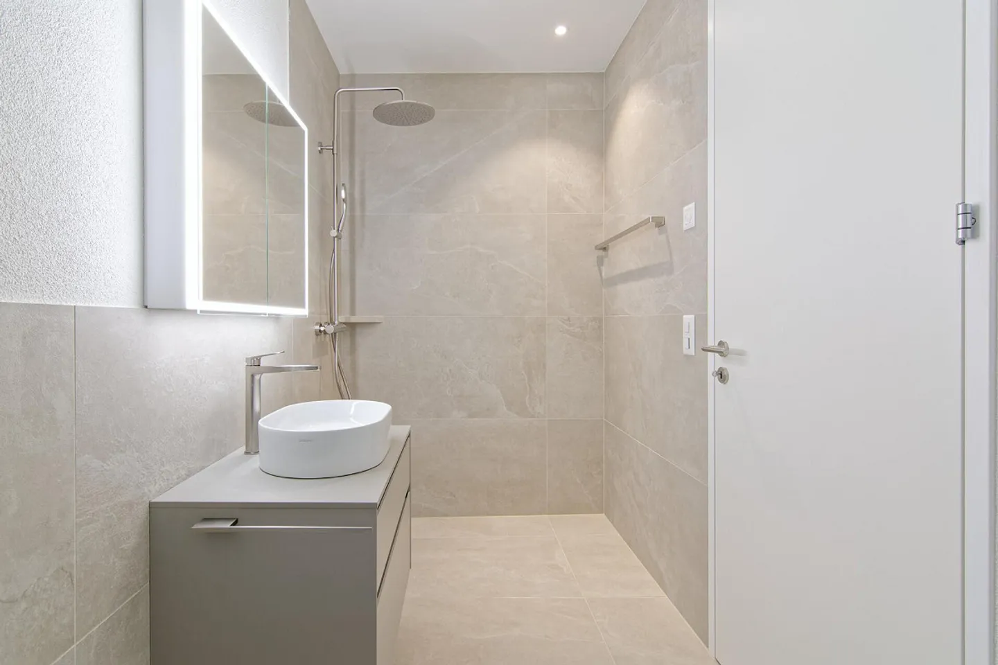 First occupancy - 4.5-room apartment on the 1st floor with a wide view - Photo 5 of 23